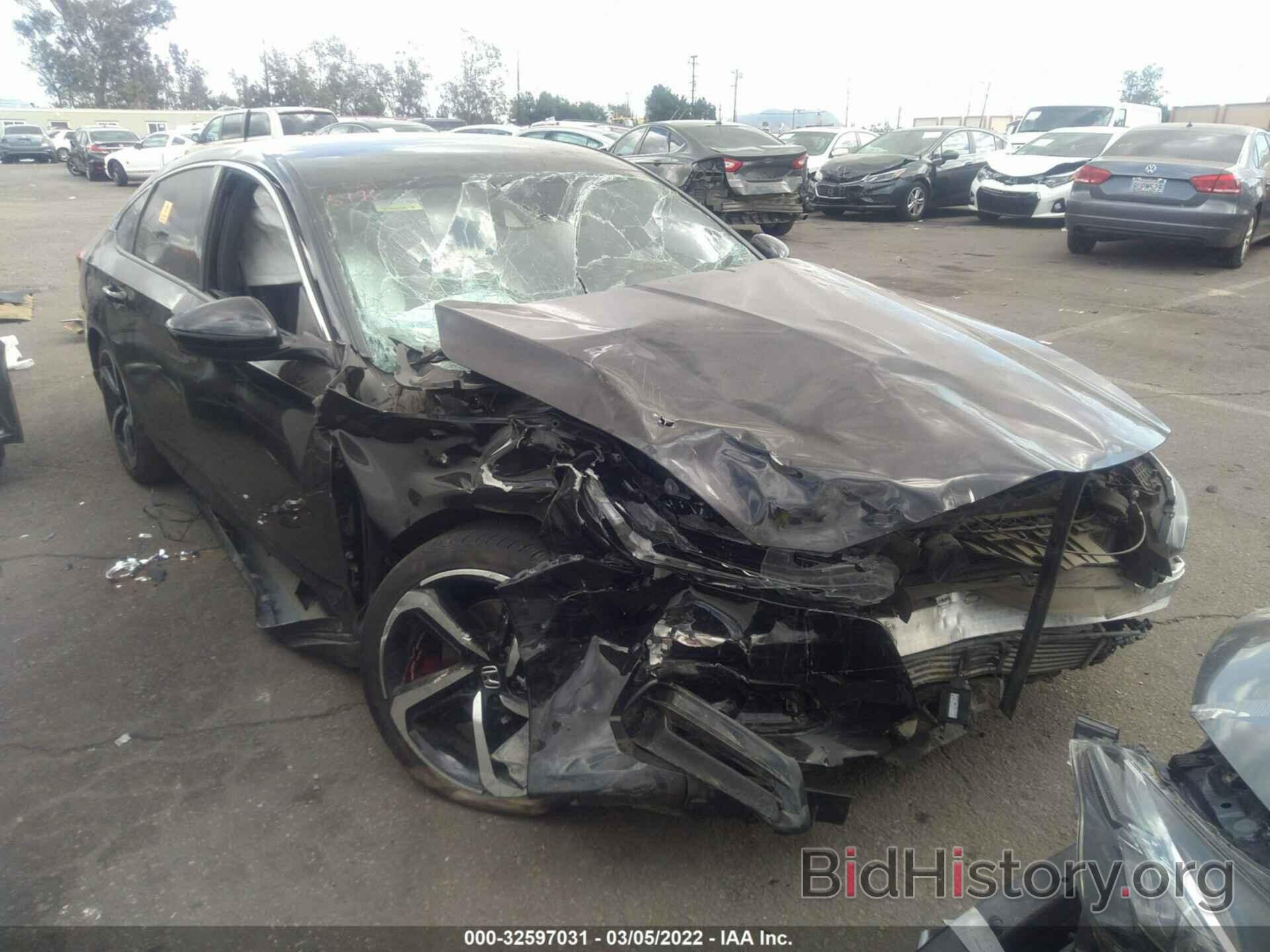 Photo 1HGCV1E33KA079220 - HONDA ACCORD SEDAN 2019