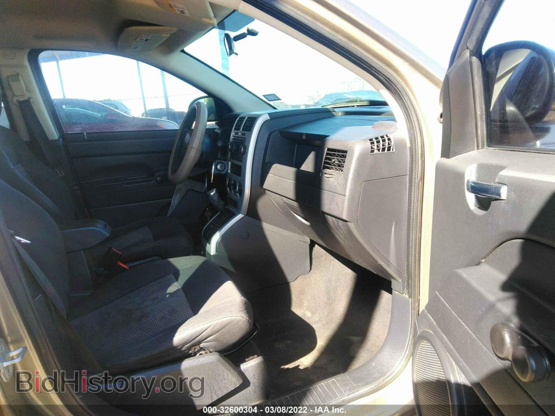 2008 JEEP COMPASS - VIN: 1J8FT47038D665776 - Фото 5