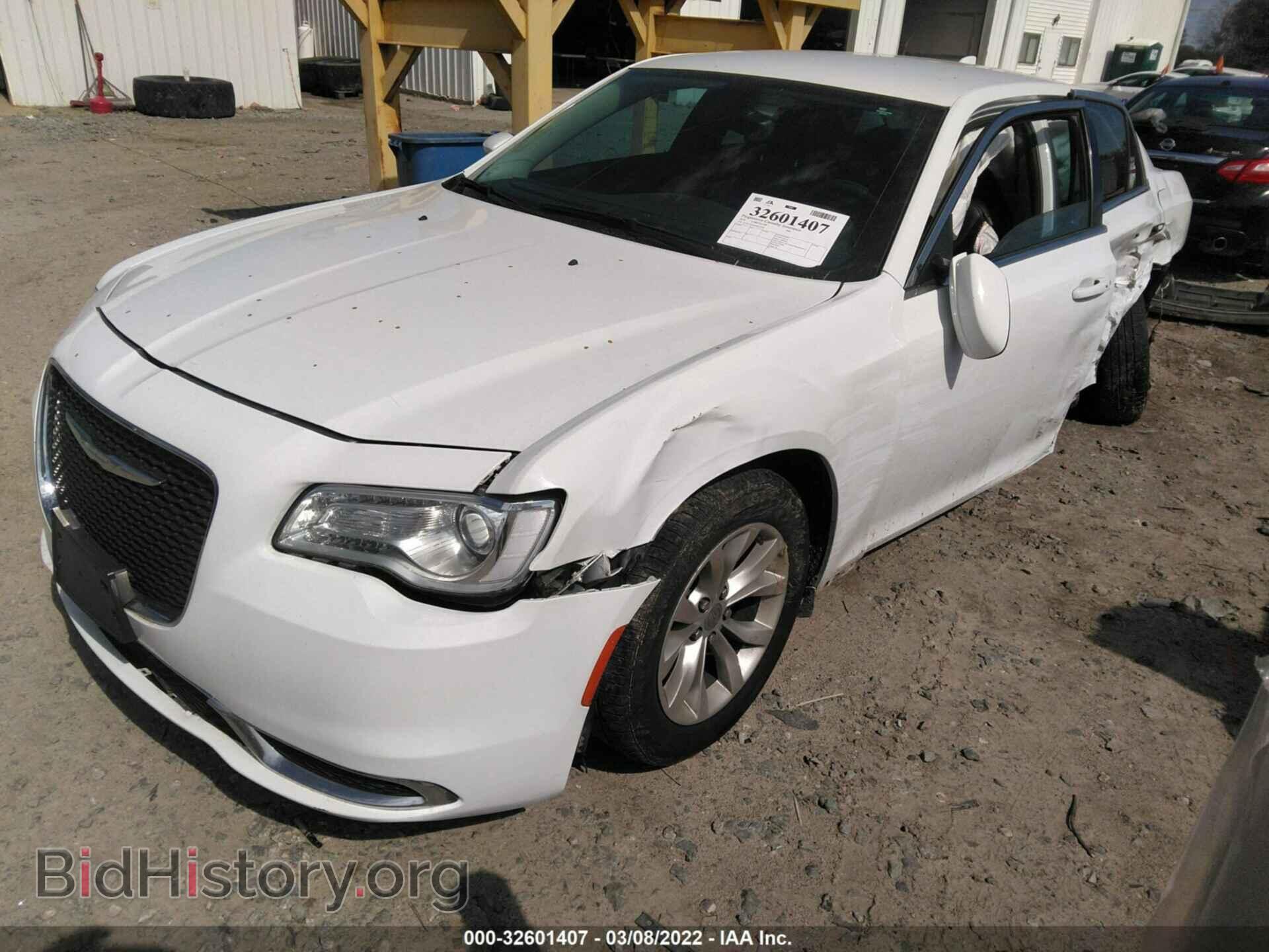 2016 CHRYSLER 300 - VIN: 2C3CCAAG0GH229682 - Фото 2