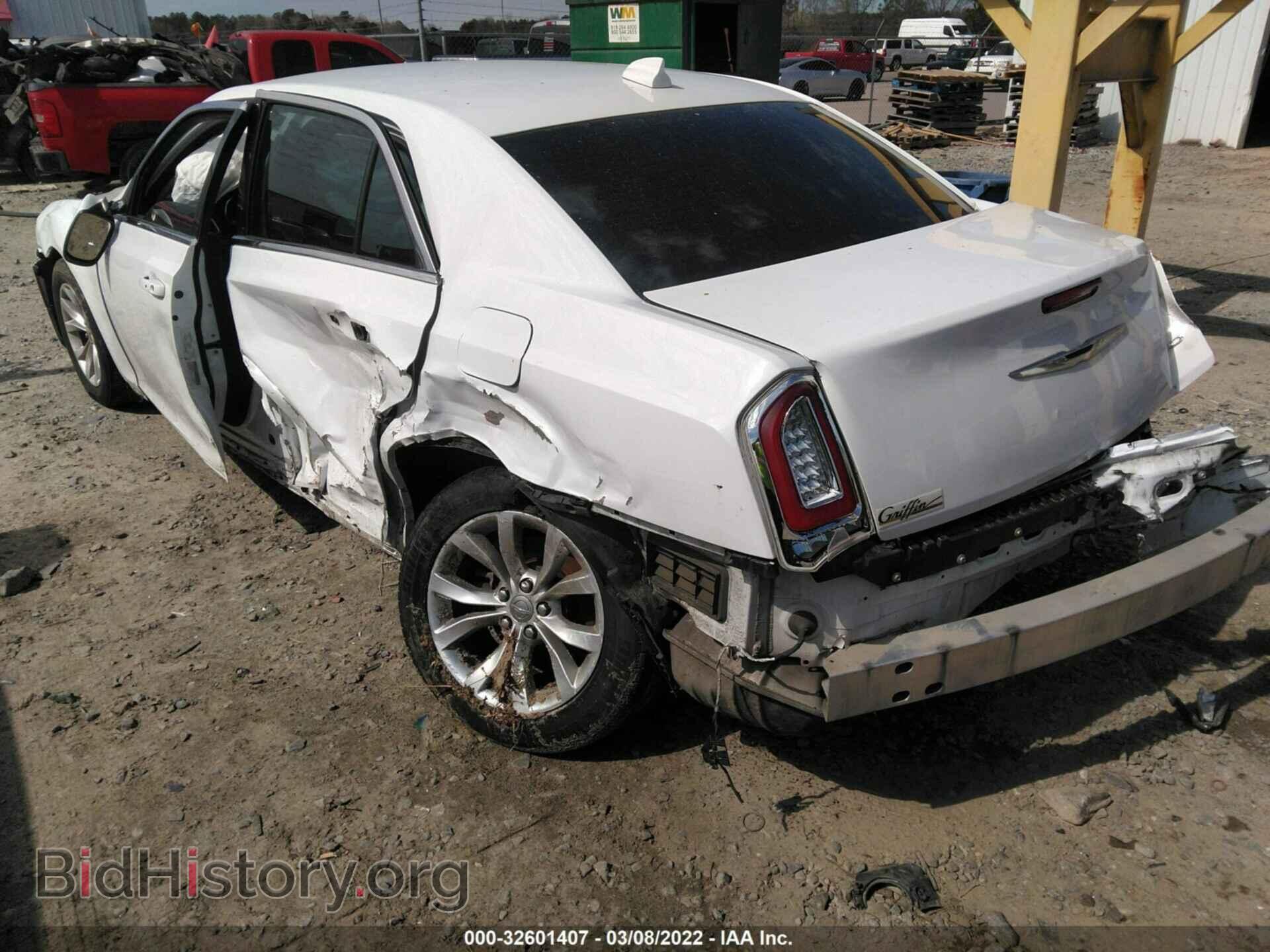 2016 CHRYSLER 300 - VIN: 2C3CCAAG0GH229682 - Фото 3