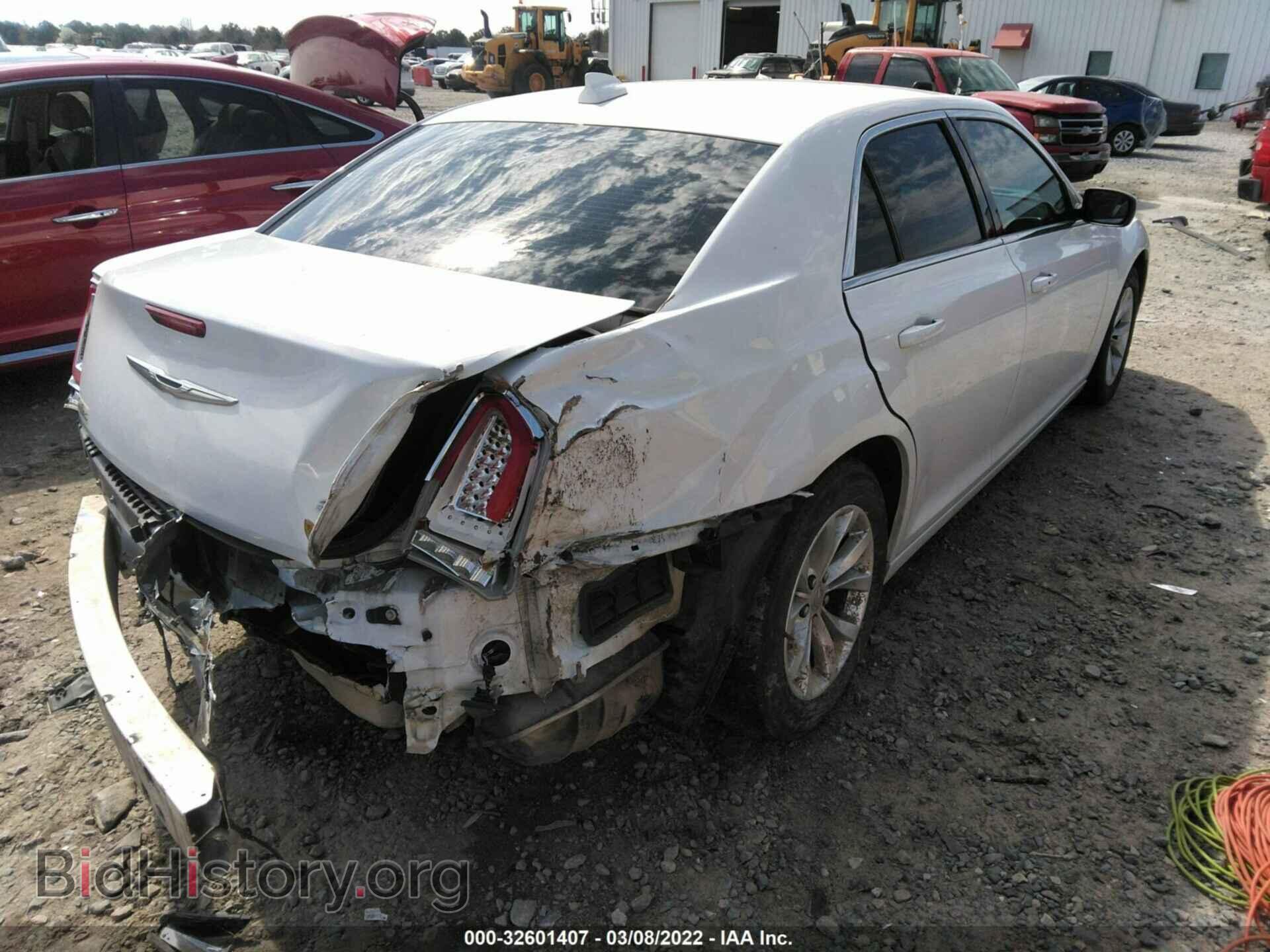 2016 CHRYSLER 300 - VIN: 2C3CCAAG0GH229682 - Фото 4