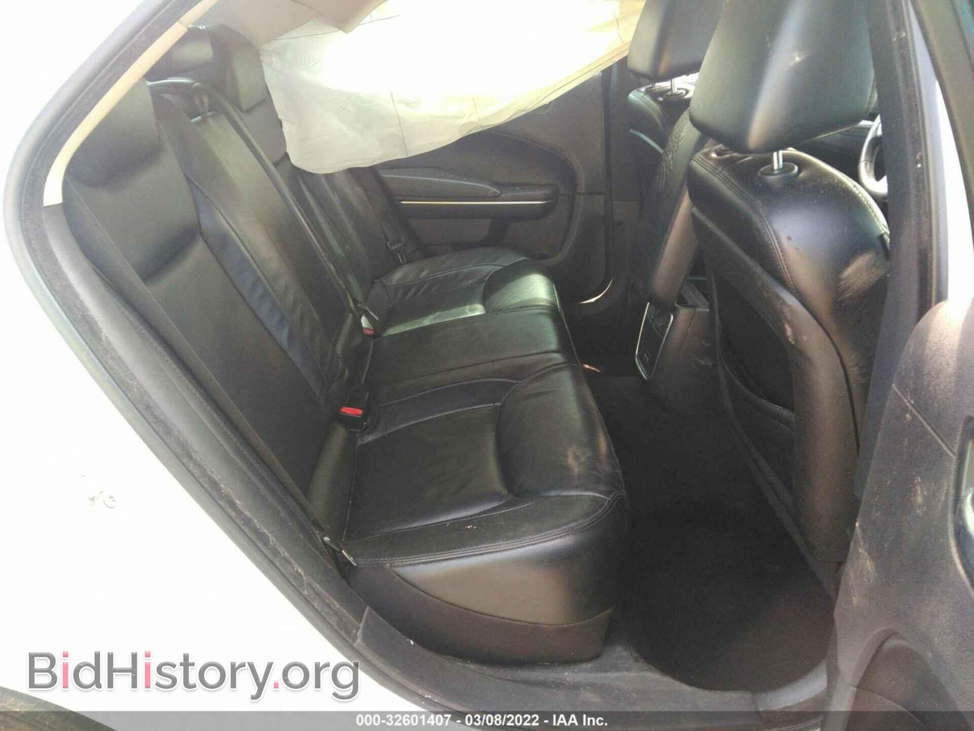 2016 CHRYSLER 300 - VIN: 2C3CCAAG0GH229682 - Фото 8