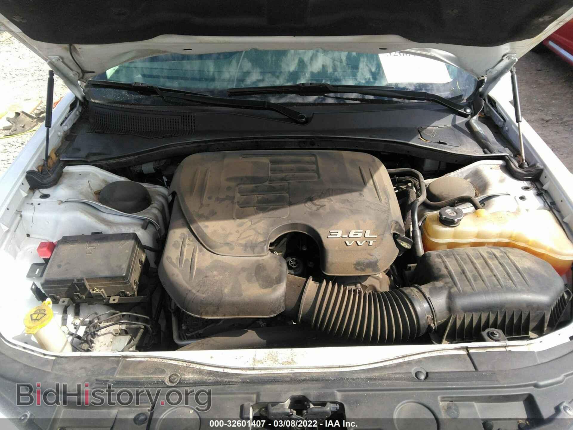 2016 CHRYSLER 300 - VIN: 2C3CCAAG0GH229682 - Фото 9