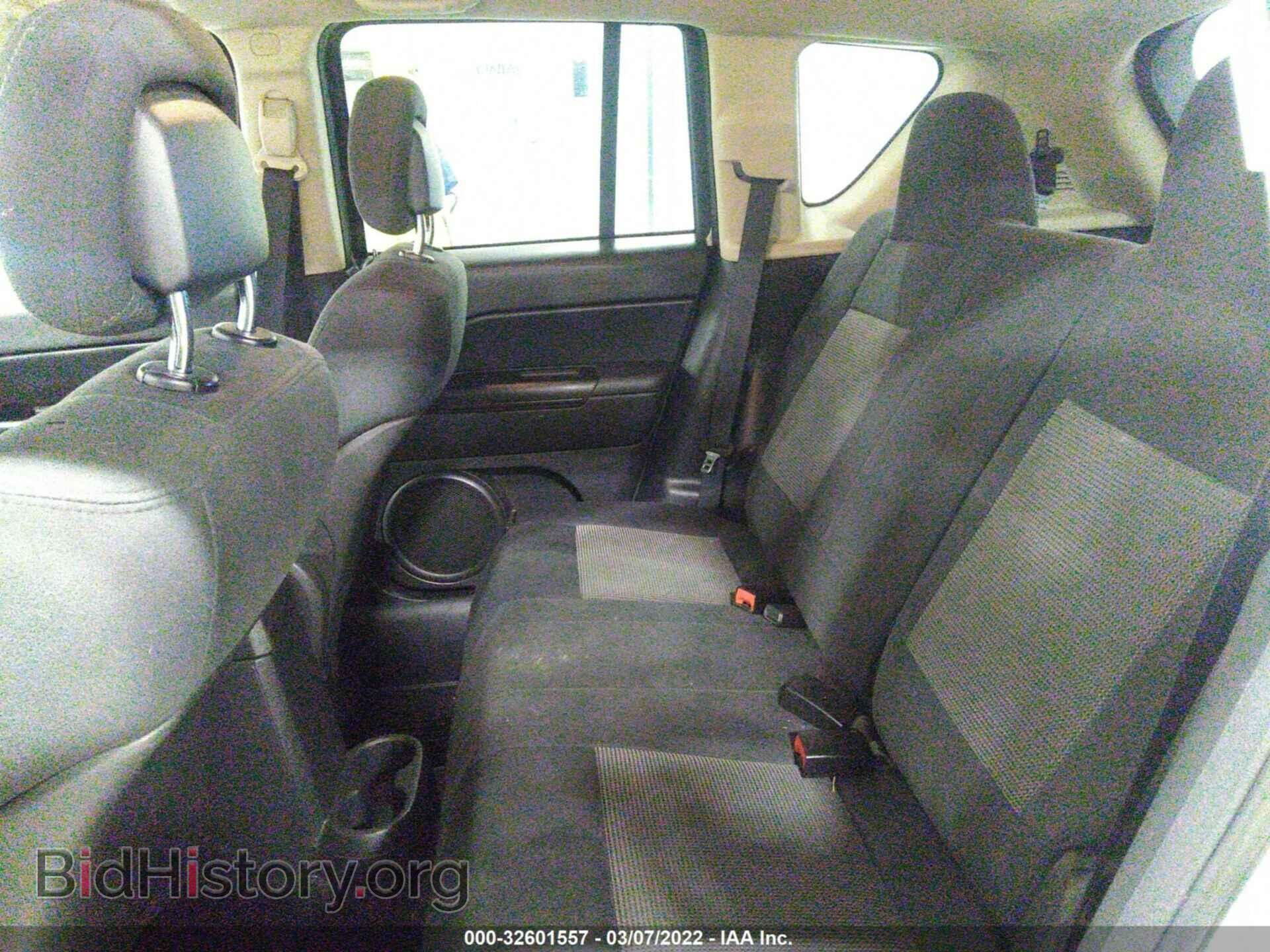 2011 JEEP COMPASS - VIN: 1J4NF1FB3BD154579 - Photo 8
