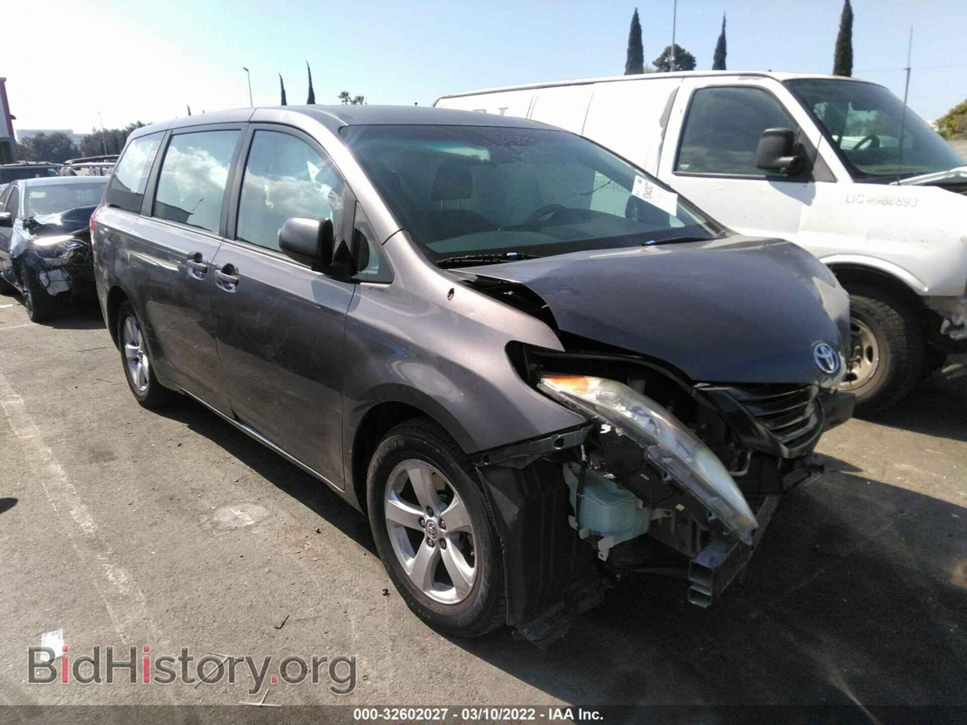 Photo 5TDZK3DC7DS294149 - TOYOTA SIENNA 2013