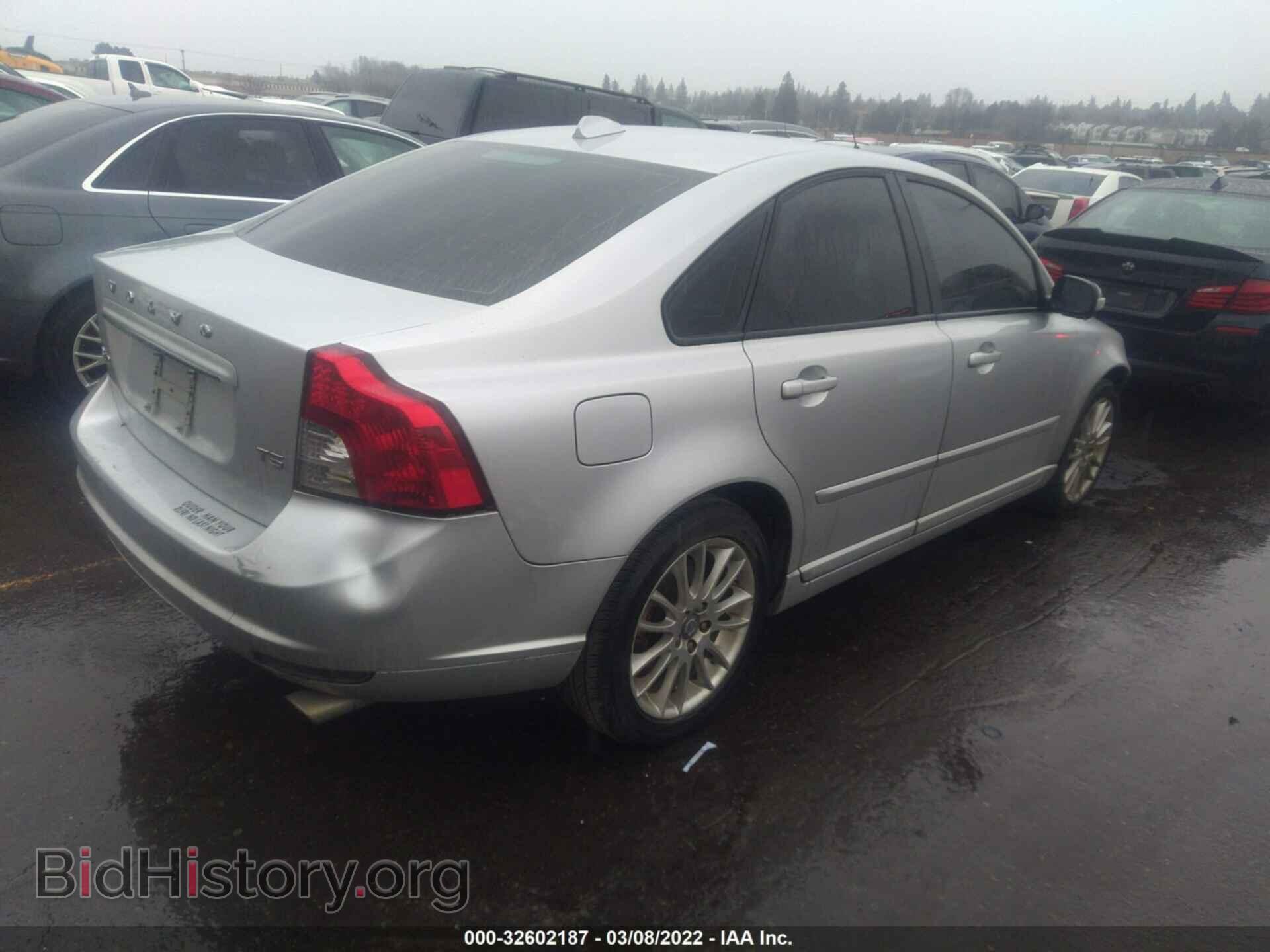 2011 VOLVO S40 - VIN: YV1672MS1B2549446 - Фото 4