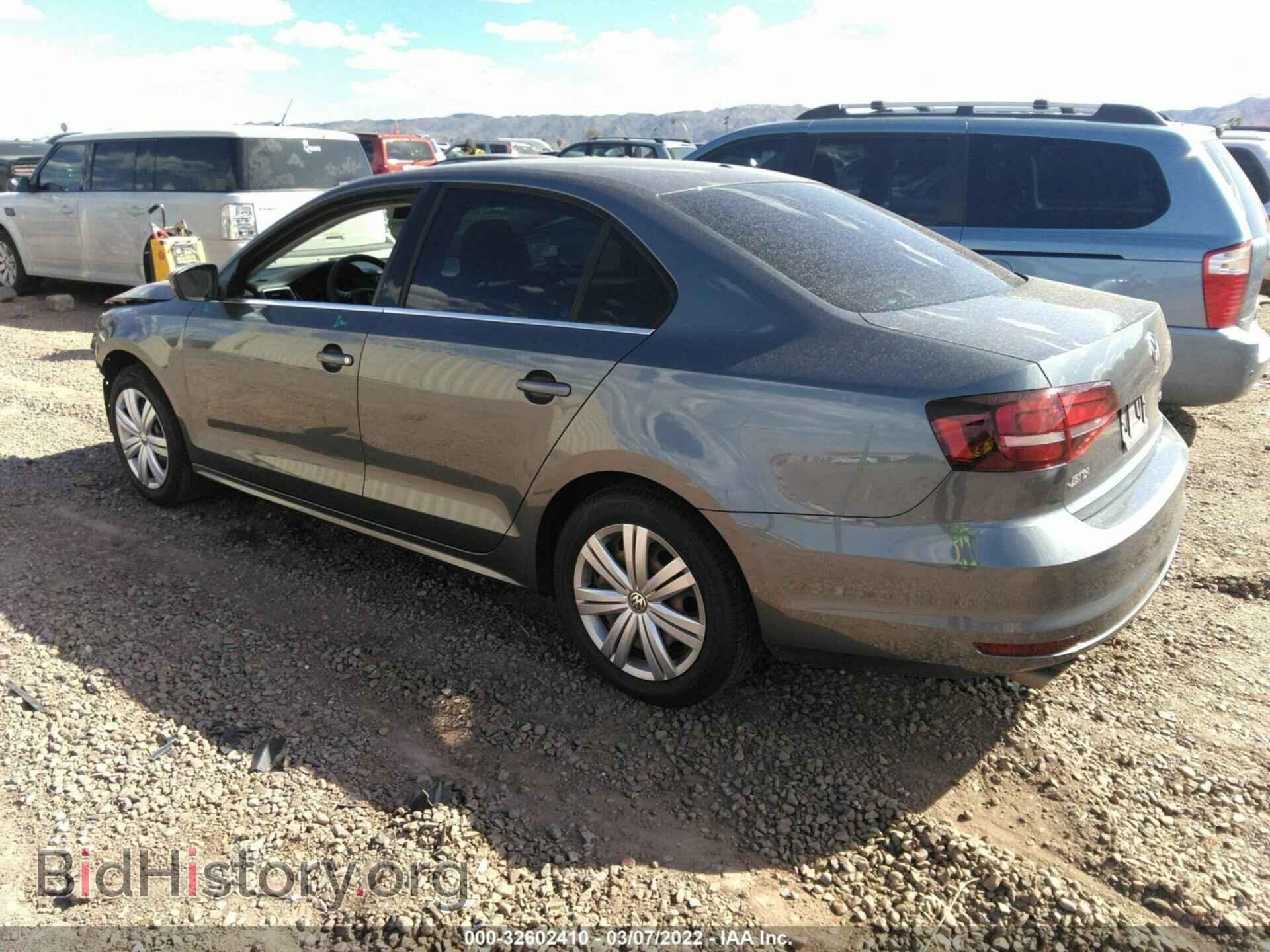 2017 VOLKSWAGEN JETTA - VIN: 3VW2B7AJ9HM404908 - Фото 3