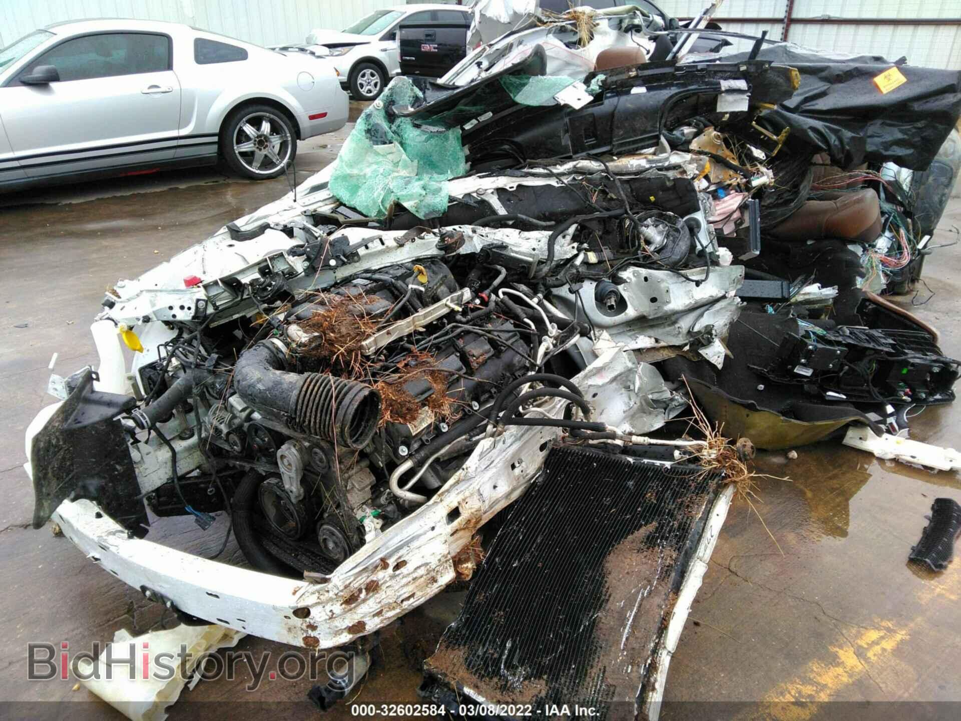 2019 CHRYSLER 300 - VIN: 2C3CCAPT2KH524019 - Фото 2