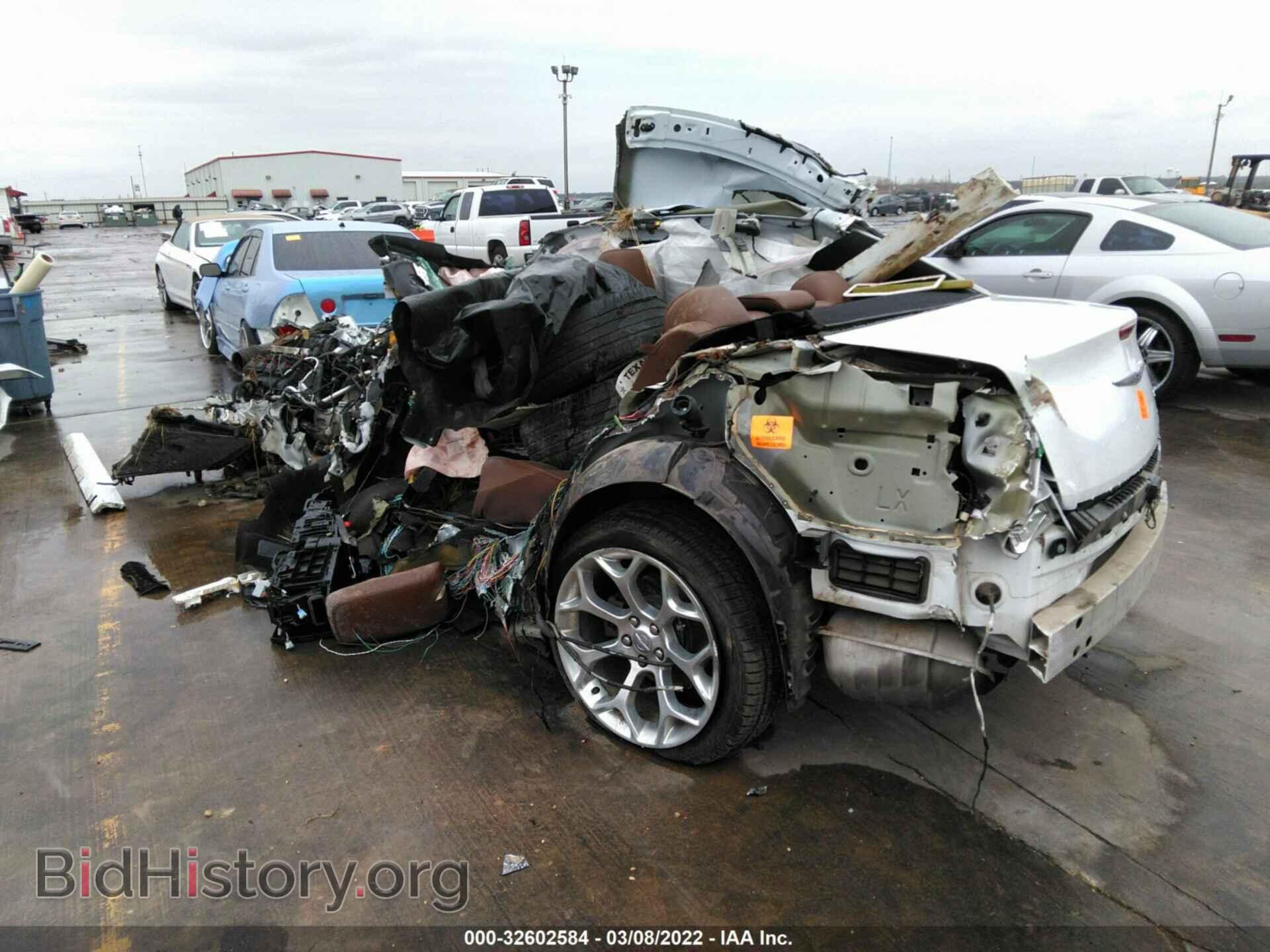 2019 CHRYSLER 300 - VIN: 2C3CCAPT2KH524019 - Фото 3