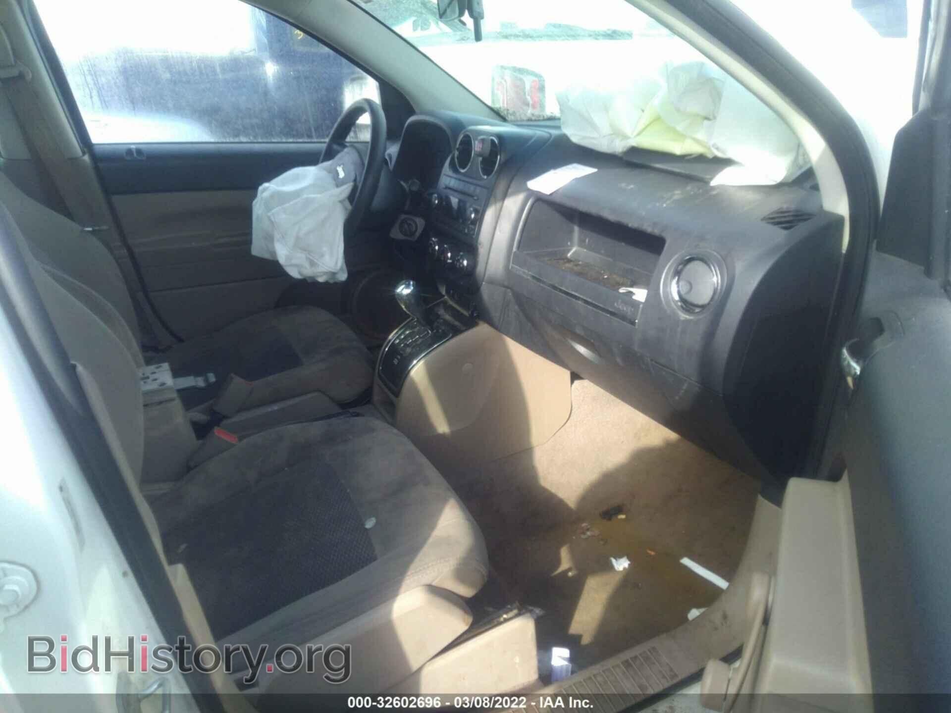 2010 JEEP COMPASS - VIN: 1J4NT4FA0AD556060 - Фото 5