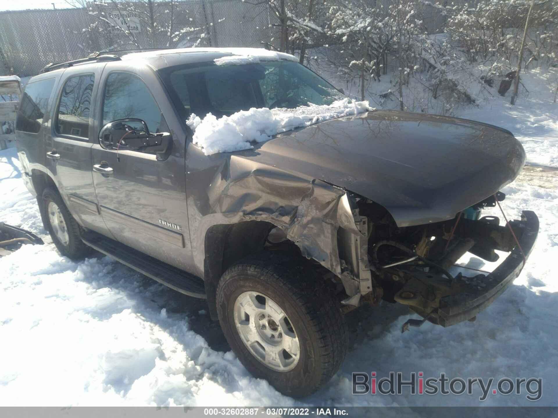 Photo 1GNSKBE01BR269783 - CHEVROLET TAHOE 2011