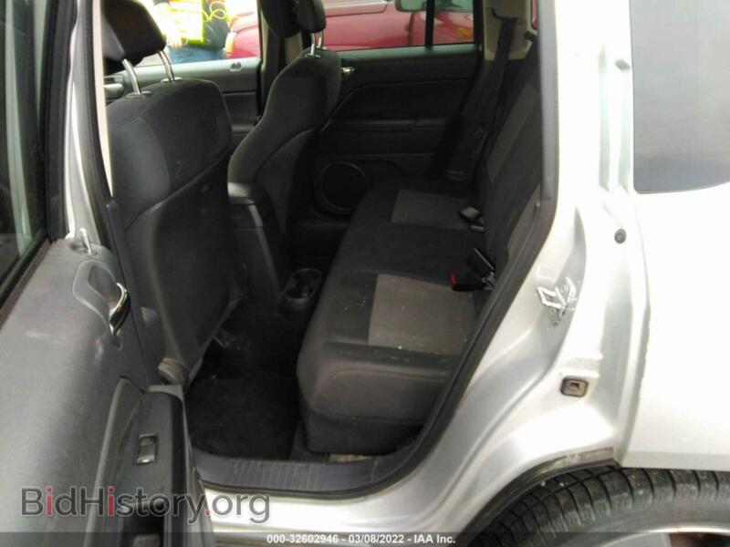 2012 Jeep COMPASS (VIN 1C4NJDBB6CD563785) — фото 8 из 11