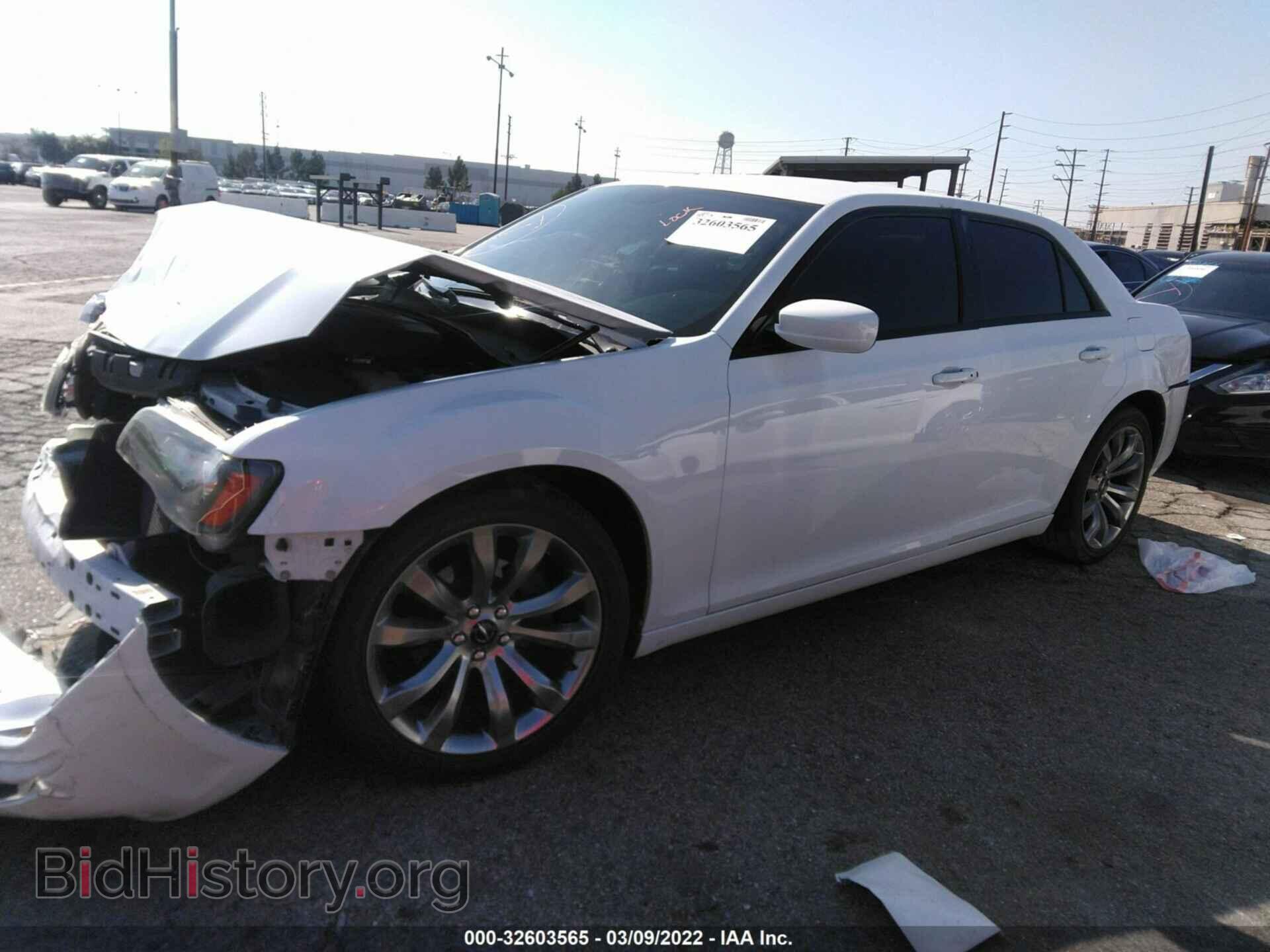 2014 CHRYSLER 300 - VIN: 2C3CCABG5EH287282 - Фото 2