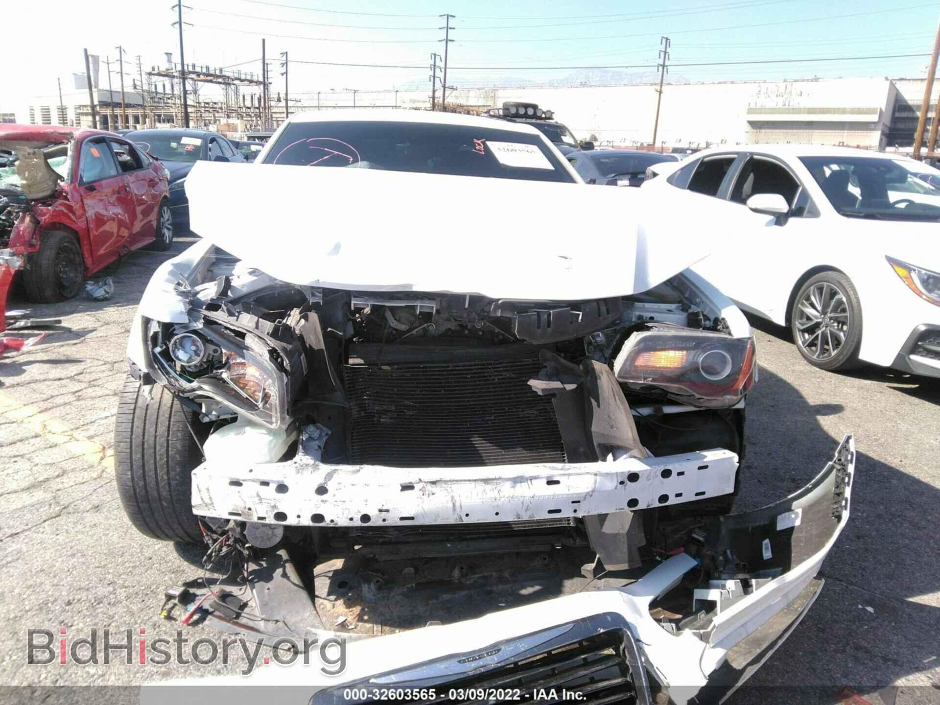 2014 CHRYSLER 300 - VIN: 2C3CCABG5EH287282 - Фото 6