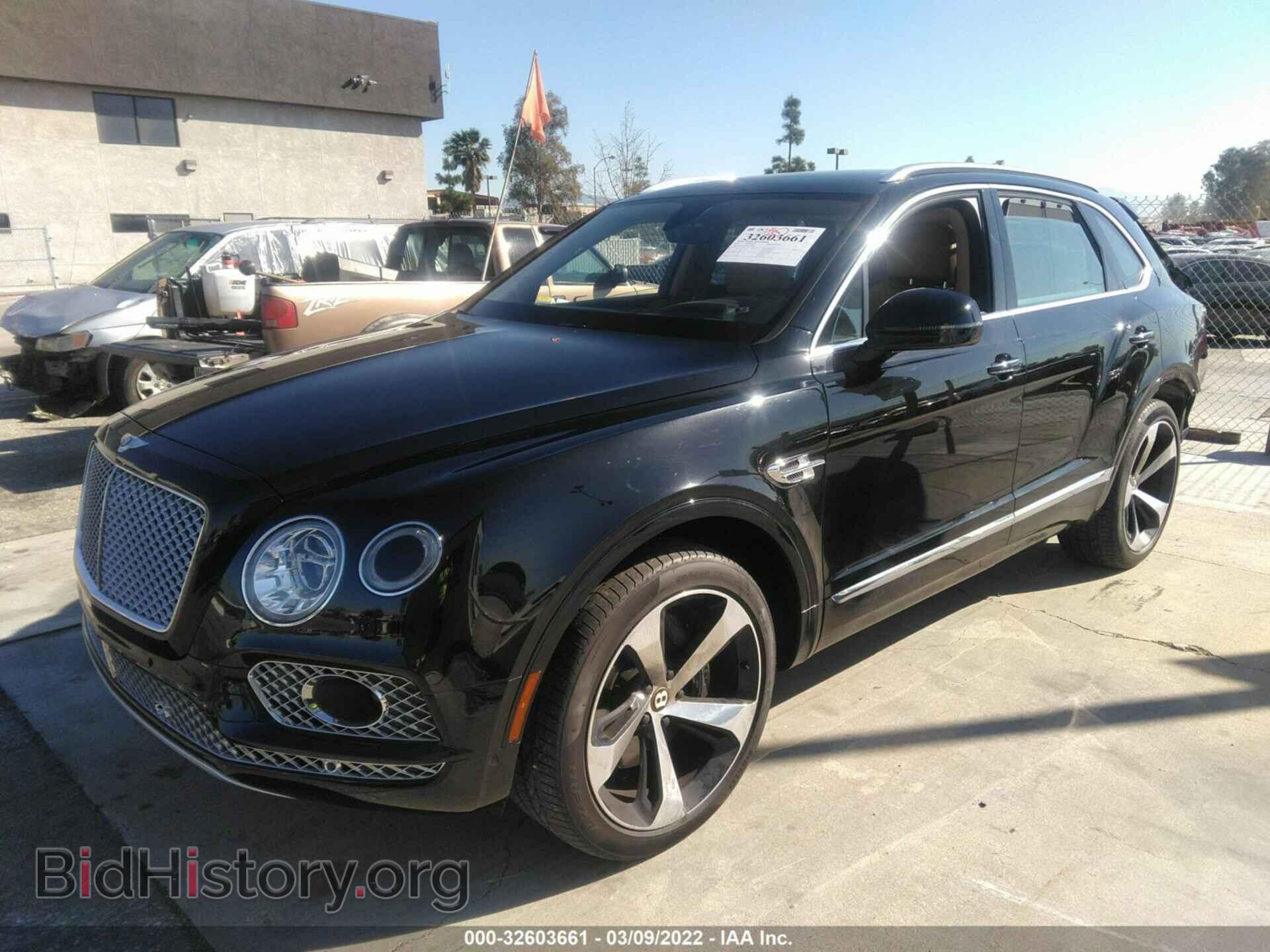 2019 BENTLEY BENTAYGA - VIN: SJAAM2ZV5KC027586 - Фото 2