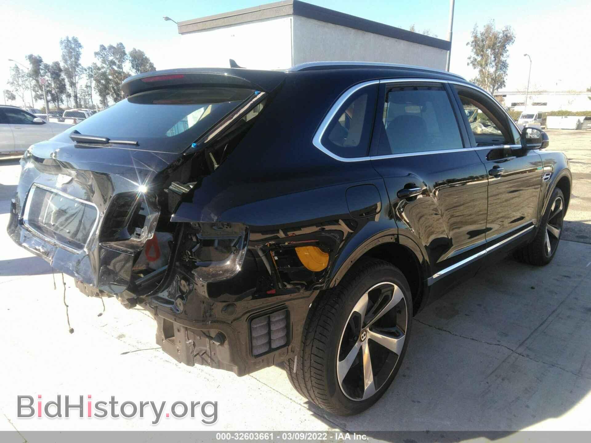 2019 BENTLEY BENTAYGA - VIN: SJAAM2ZV5KC027586 - Фото 4
