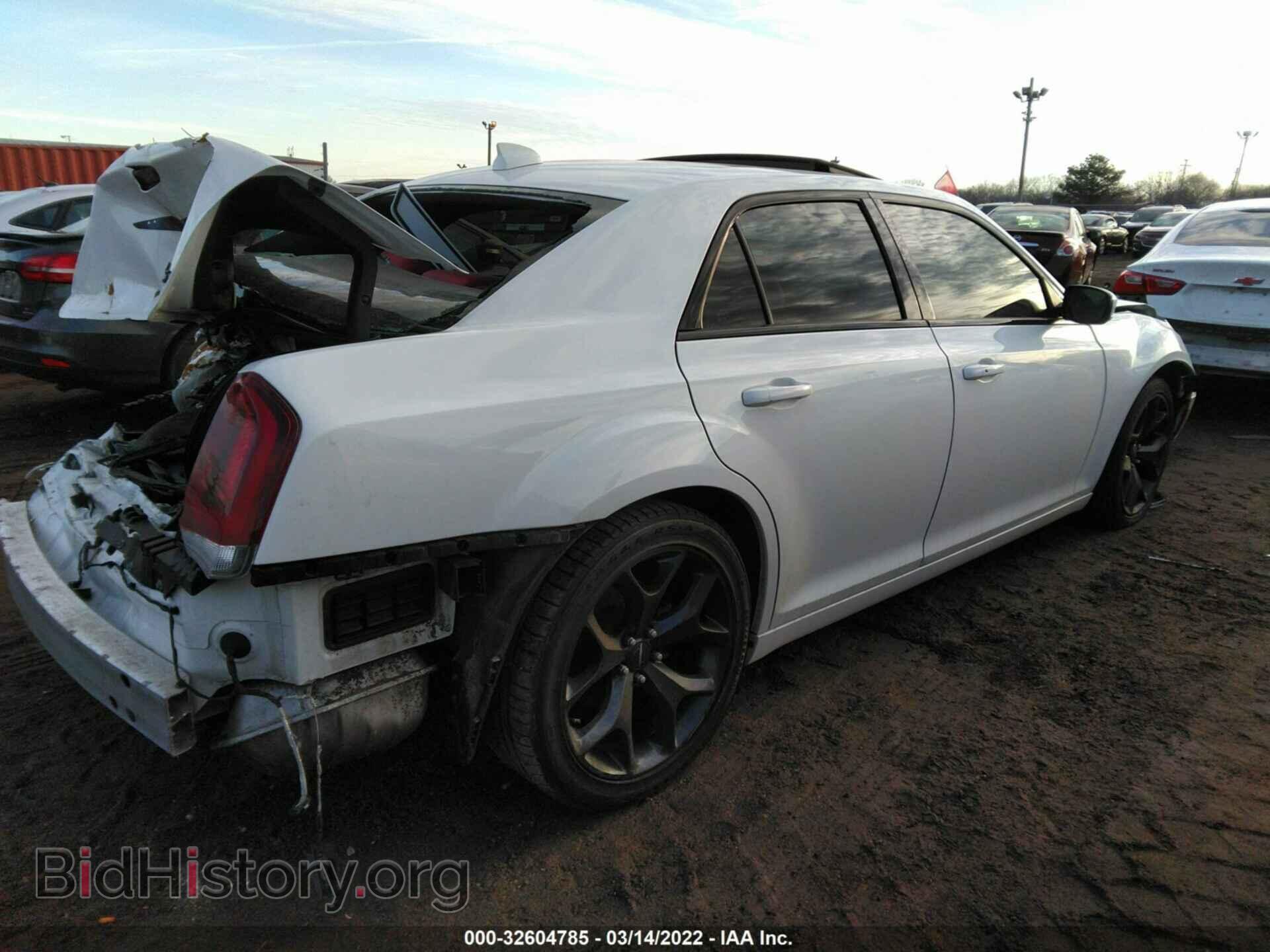 2020 CHRYSLER 300 - VIN: 2C3CCABG4LH173657 - Фото 4