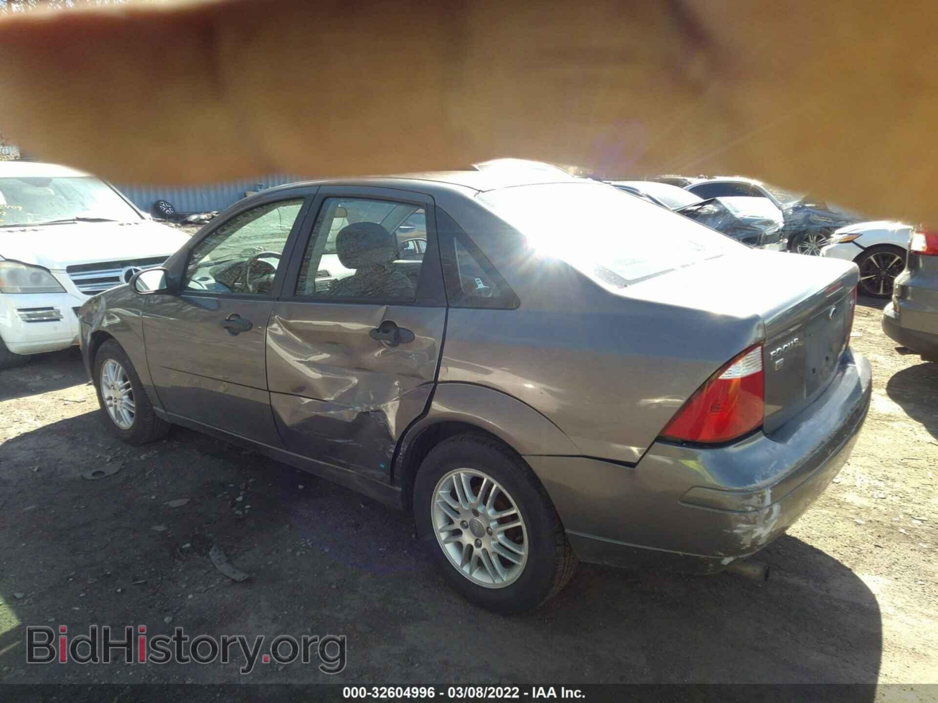 2006 FORD FOCUS - VIN: 1FAHP34N16W218398 - Фото 3