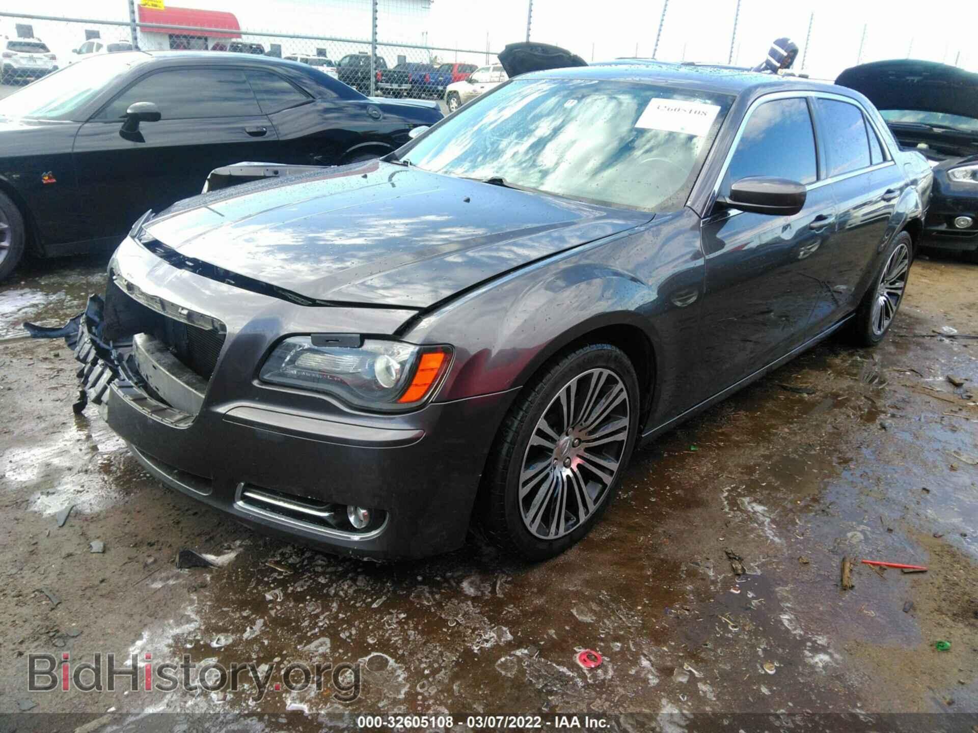 2013 CHRYSLER 300 - VIN: 2C3CCABG2DH595296 - Фото 2