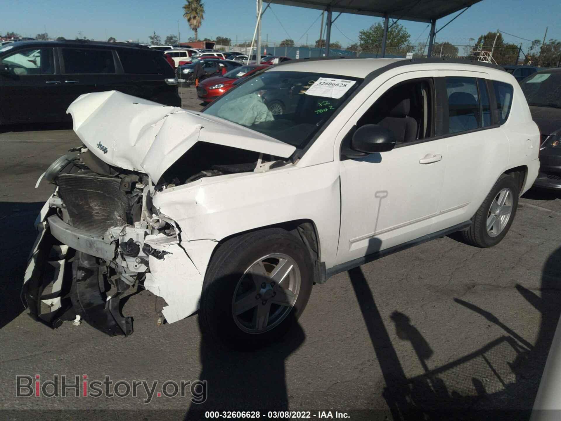 2010 JEEP COMPASS - VIN: 1J4NT4FB6AD631840 - Фото 2