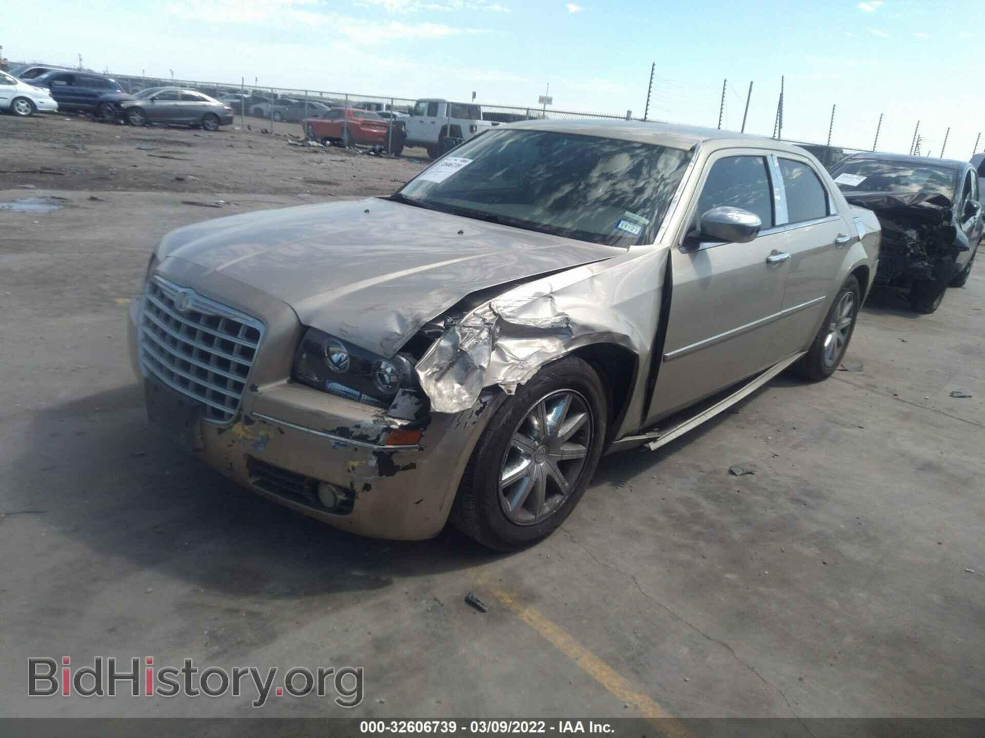2009 CHRYSLER 300 - VIN: 2C3LA53V29H565331 - Фото 2
