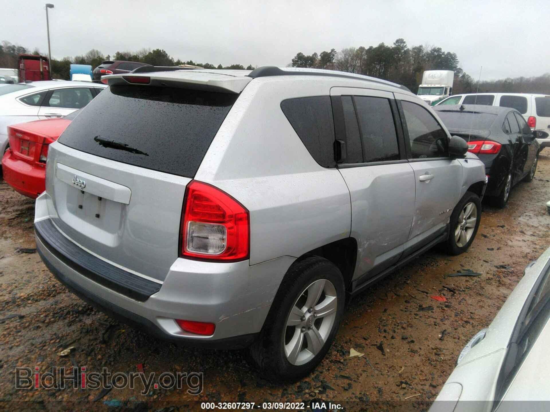 2011 JEEP COMPASS - VIN: 1J4NT1FA9BD215742 - Photo 4