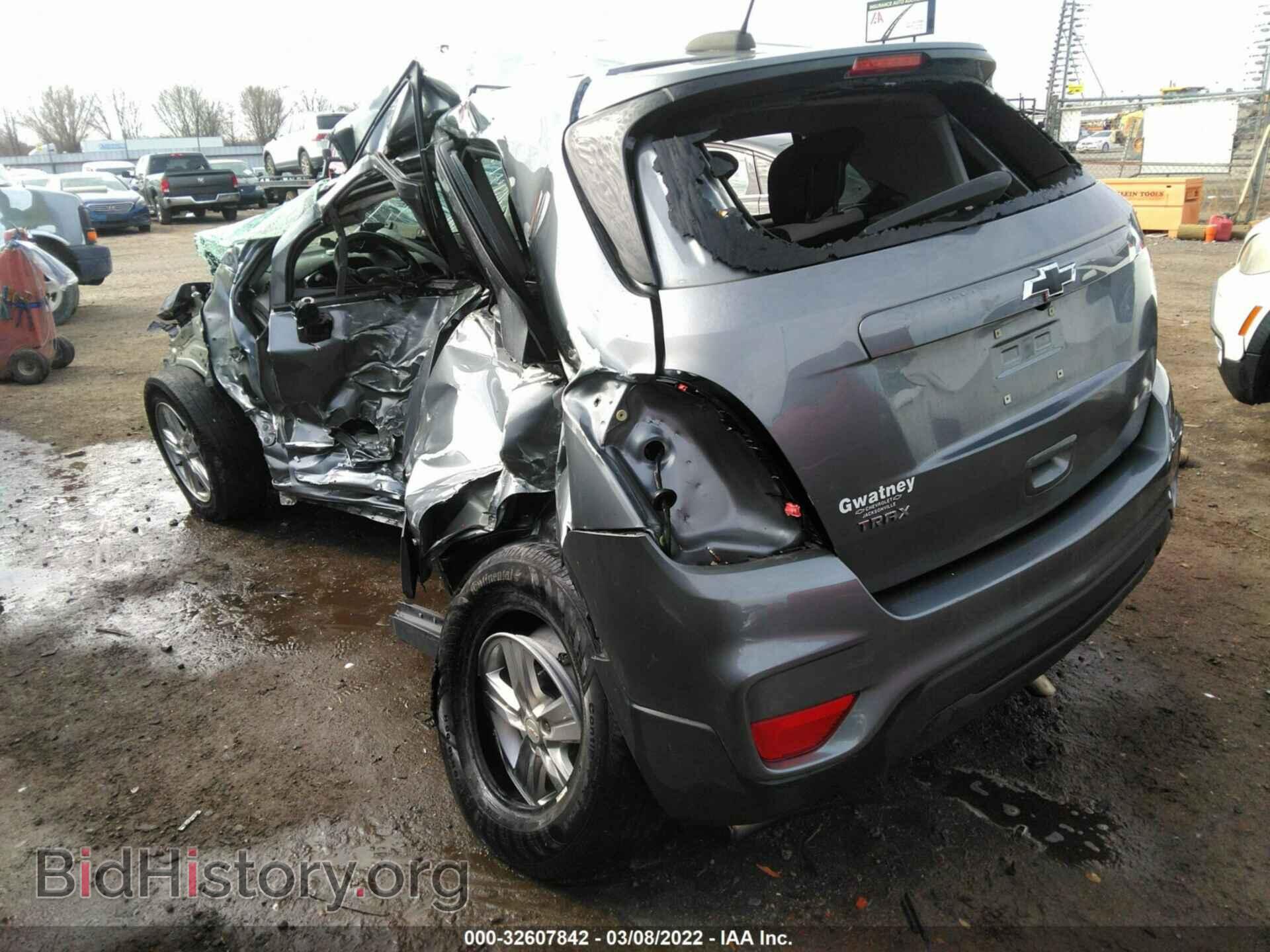 2020 CHEVROLET TRAX - VIN: 3GNCJKSB2LL203023 - Фото 3