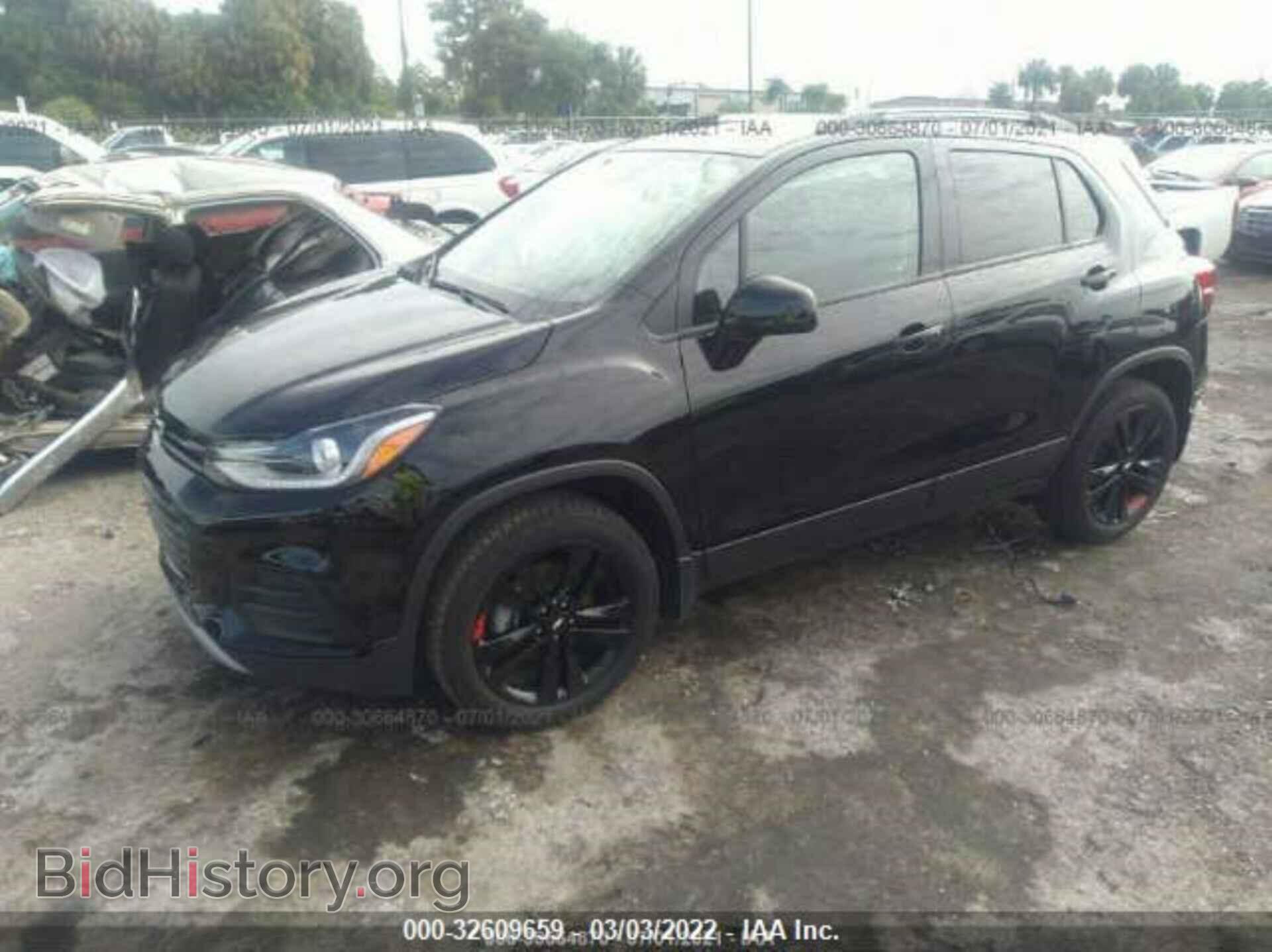 2020 CHEVROLET TRAX - VIN: 3GNCJPSB2LL301790 - Фото 2
