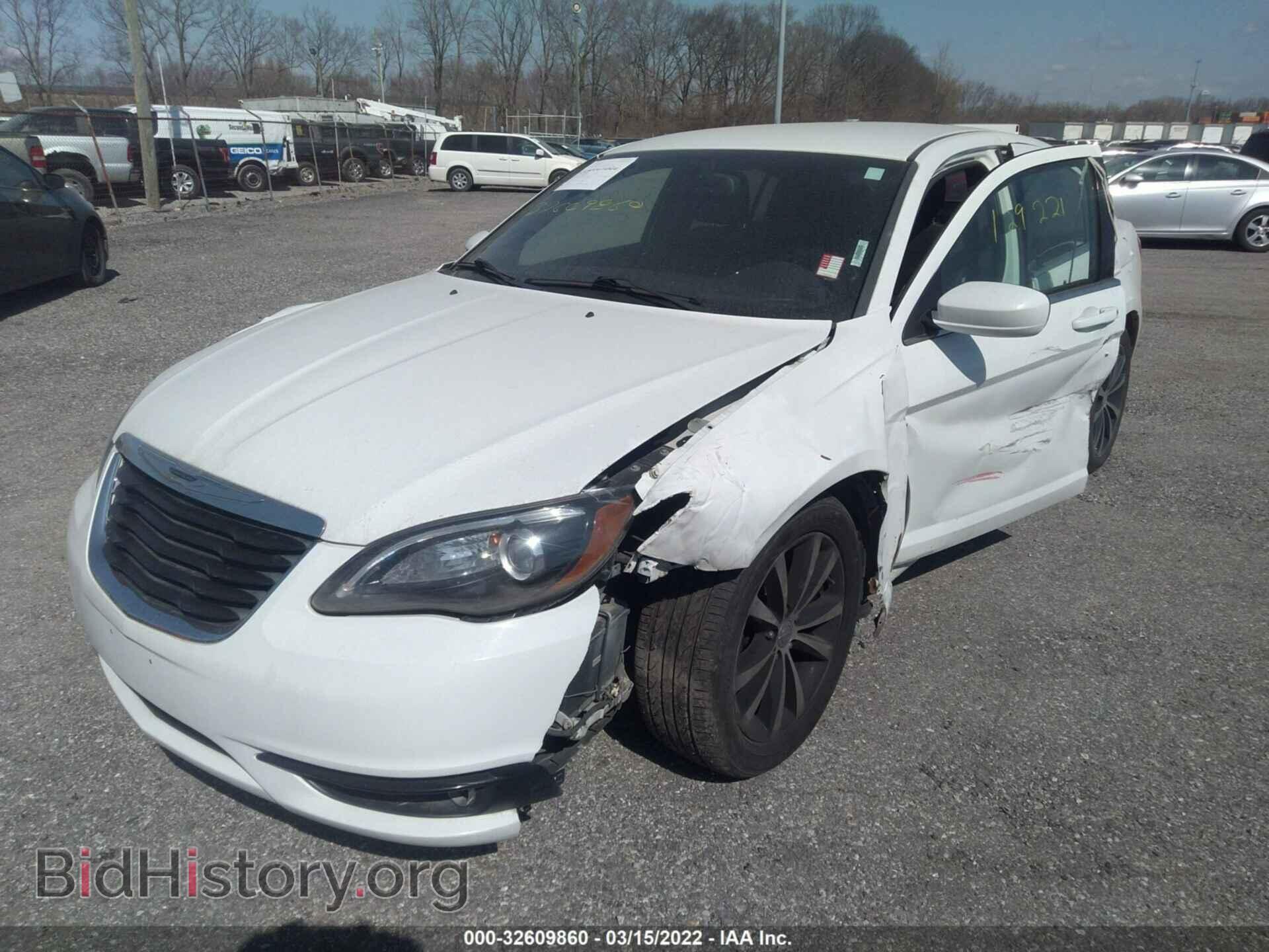 2012 CHRYSLER 200 - VIN: 1C3CCBBG3CN297853 - Фото 2