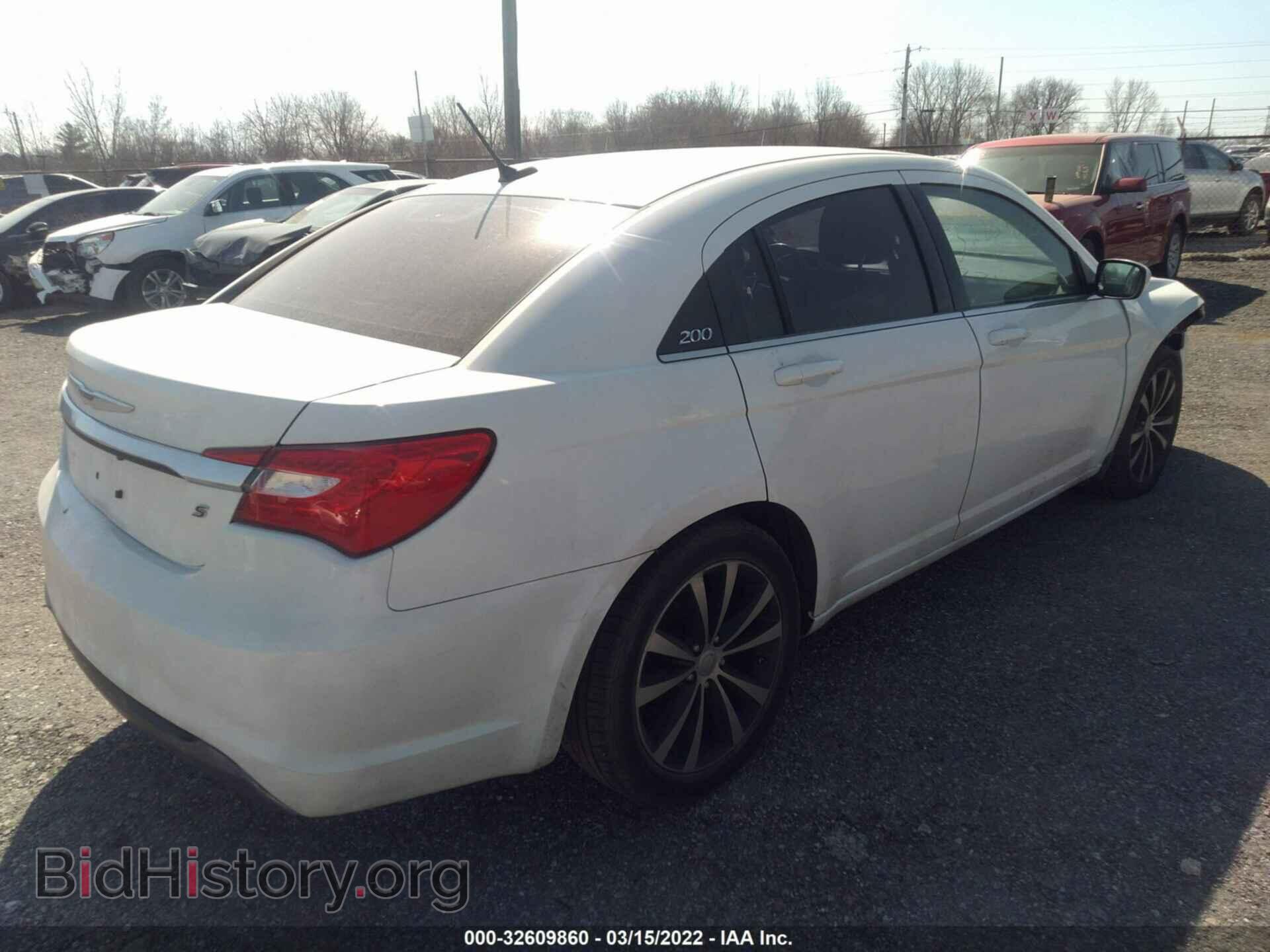 2012 CHRYSLER 200 - VIN: 1C3CCBBG3CN297853 - Фото 4
