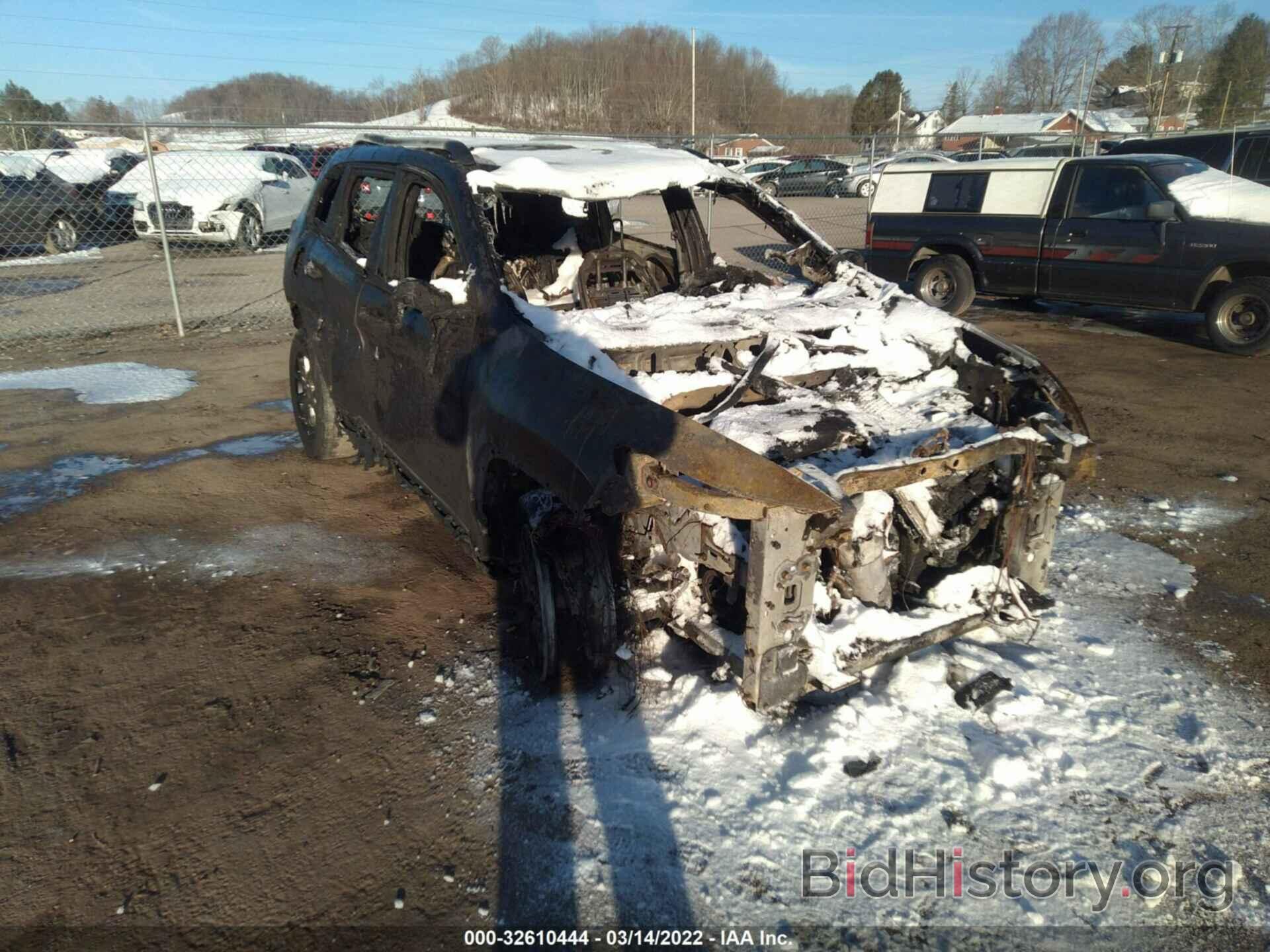 Photo 1C4PJMCB8EW318002 - JEEP CHEROKEE 2014