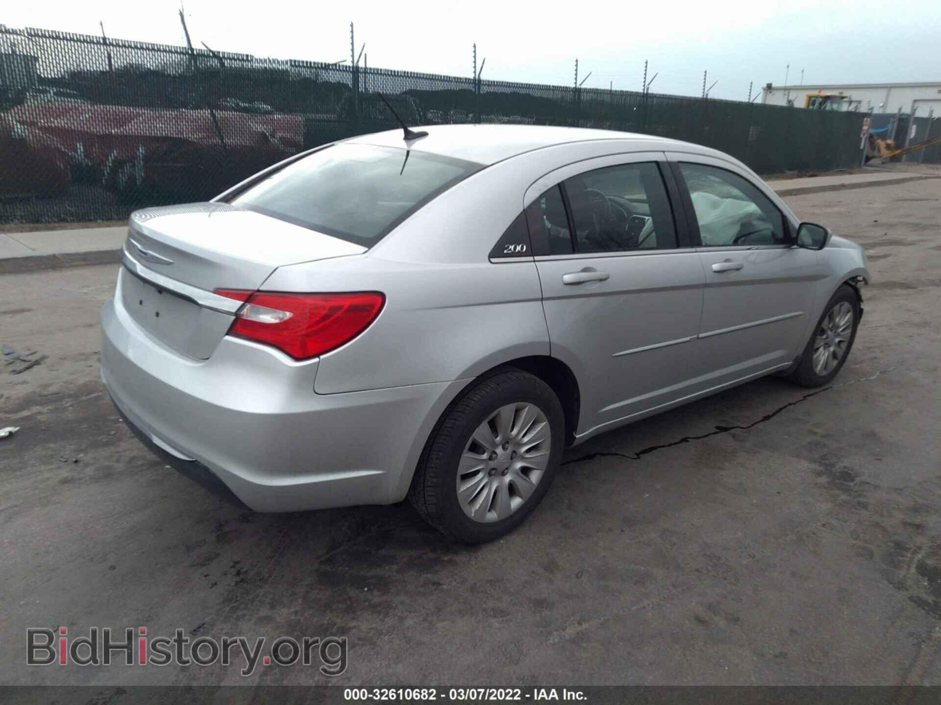 2011 CHRYSLER 200 - VIN: 1C3BC4FB6BN552967 - Фото 4