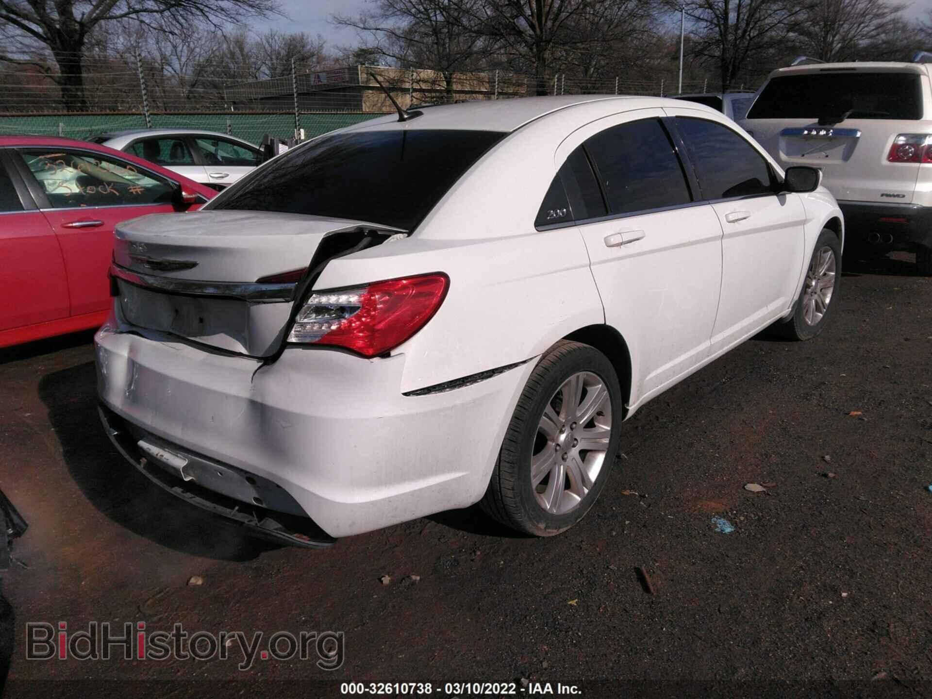 2013 CHRYSLER 200 - VIN: 1C3CCBAB7DN670044 - Фото 4