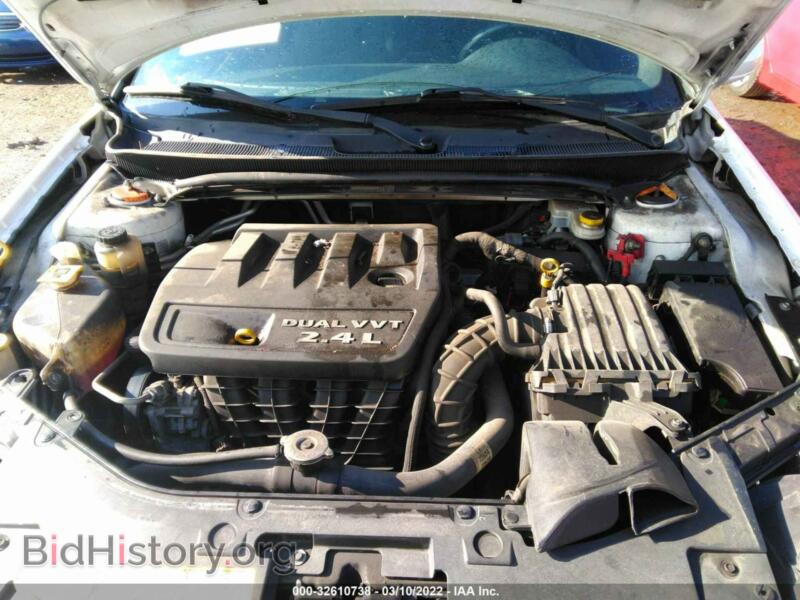 2013 Chrysler 200 (VIN 1C3CCBAB7DN670044) — фото 10 из 11