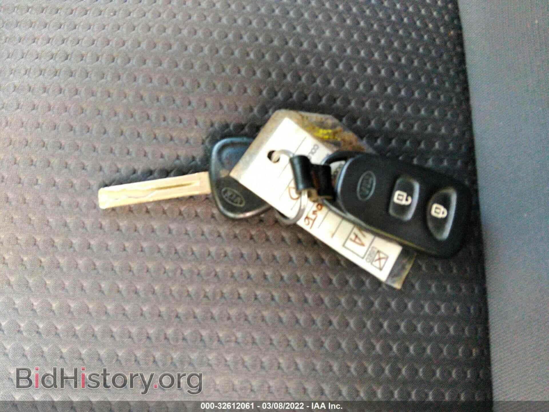 2012 KIA SORENTO - VIN: 5XYKT3A61CG303209 - Фото 11