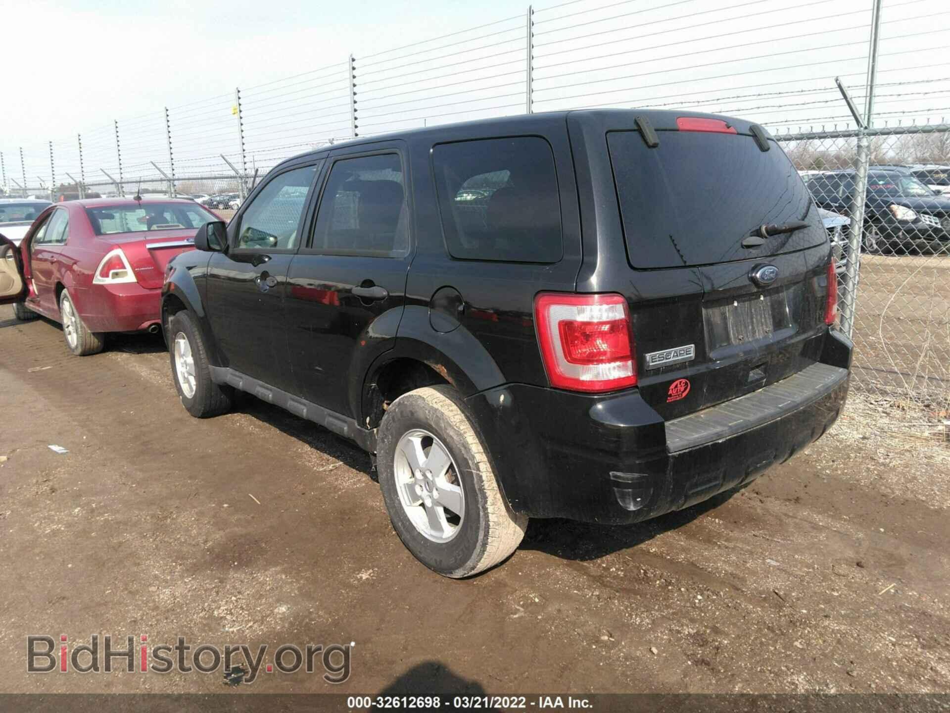 2011 FORD ESCAPE - VIN: 1FMCU0C77BKB54718 - Фото 3