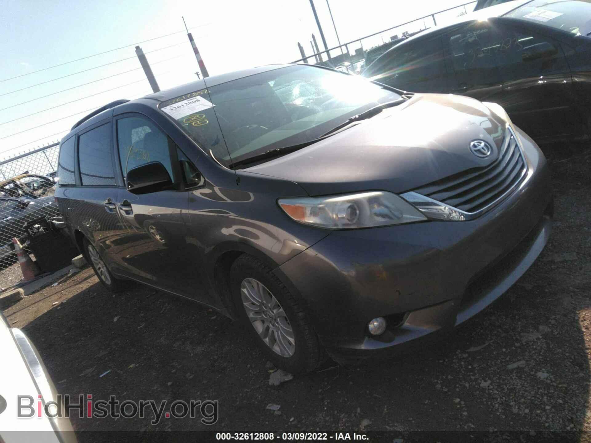 Фотография 5TDYK3DC1BS004206 - TOYOTA SIENNA 2011