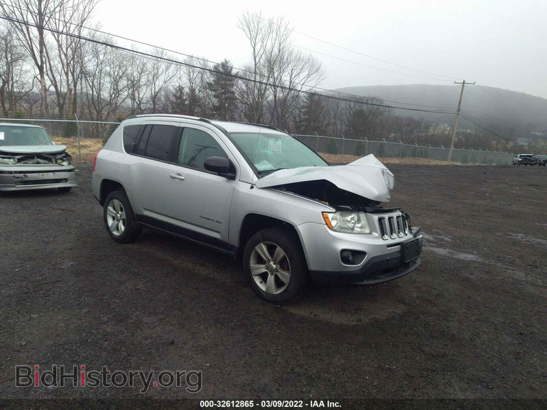 Photo 1J4NF1FB1BD207182 - JEEP COMPASS 2011
