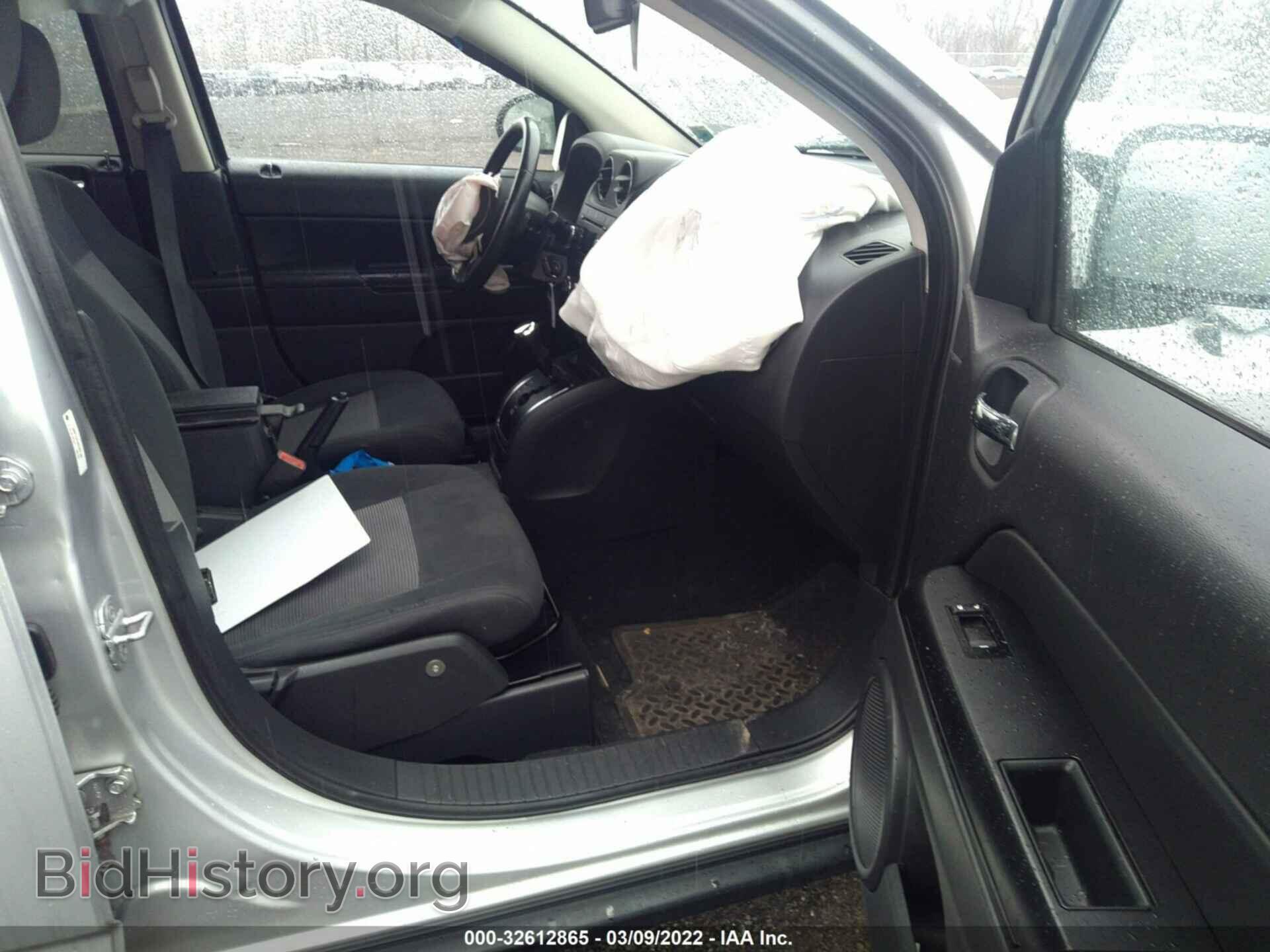 2011 JEEP COMPASS - VIN: 1J4NF1FB1BD207182 - Photo 5