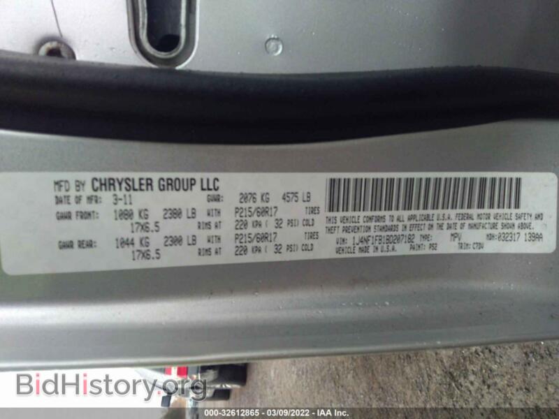 2011 Jeep COMPASS (VIN 1J4NF1FB1BD207182) — photo 9 of 11