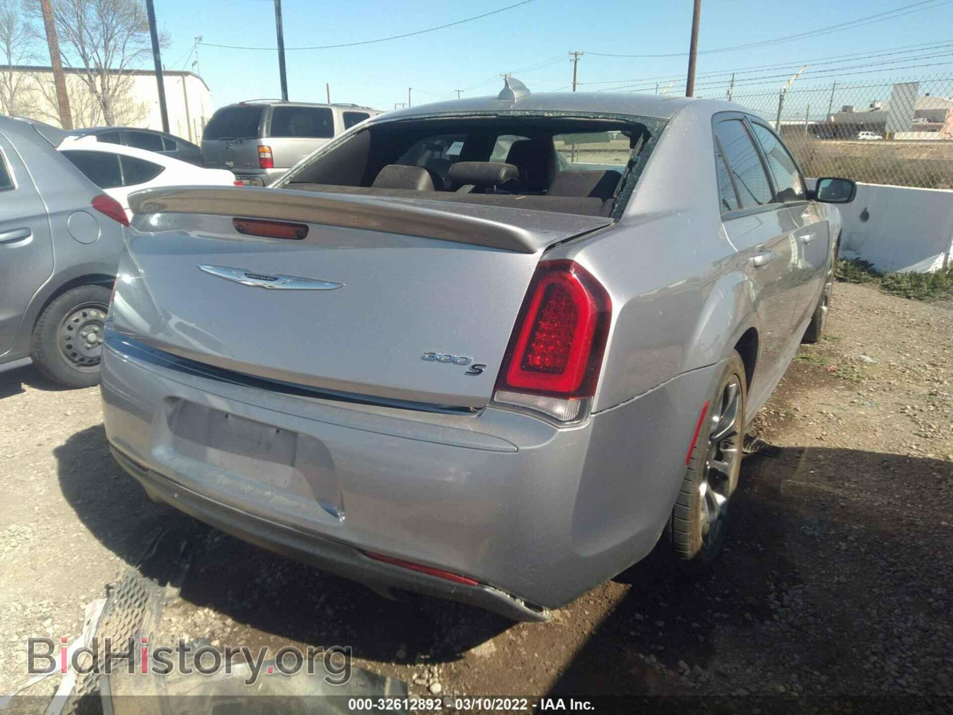 2017 CHRYSLER 300 - VIN: 2C3CCABG0HH664802 - Фото 4