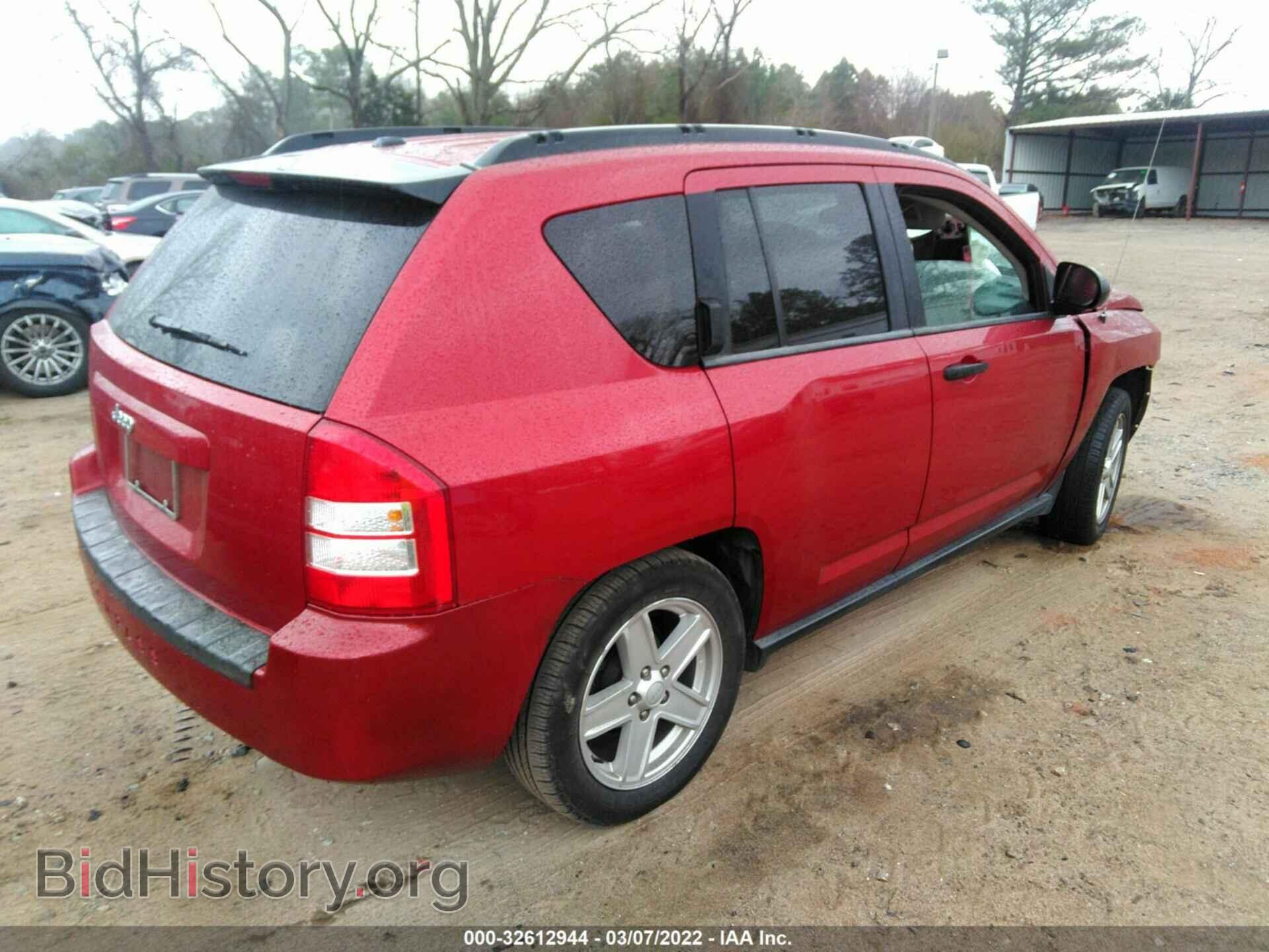 2007 JEEP COMPASS - VIN: 1J8FT47WX7D158604 - Фото 4