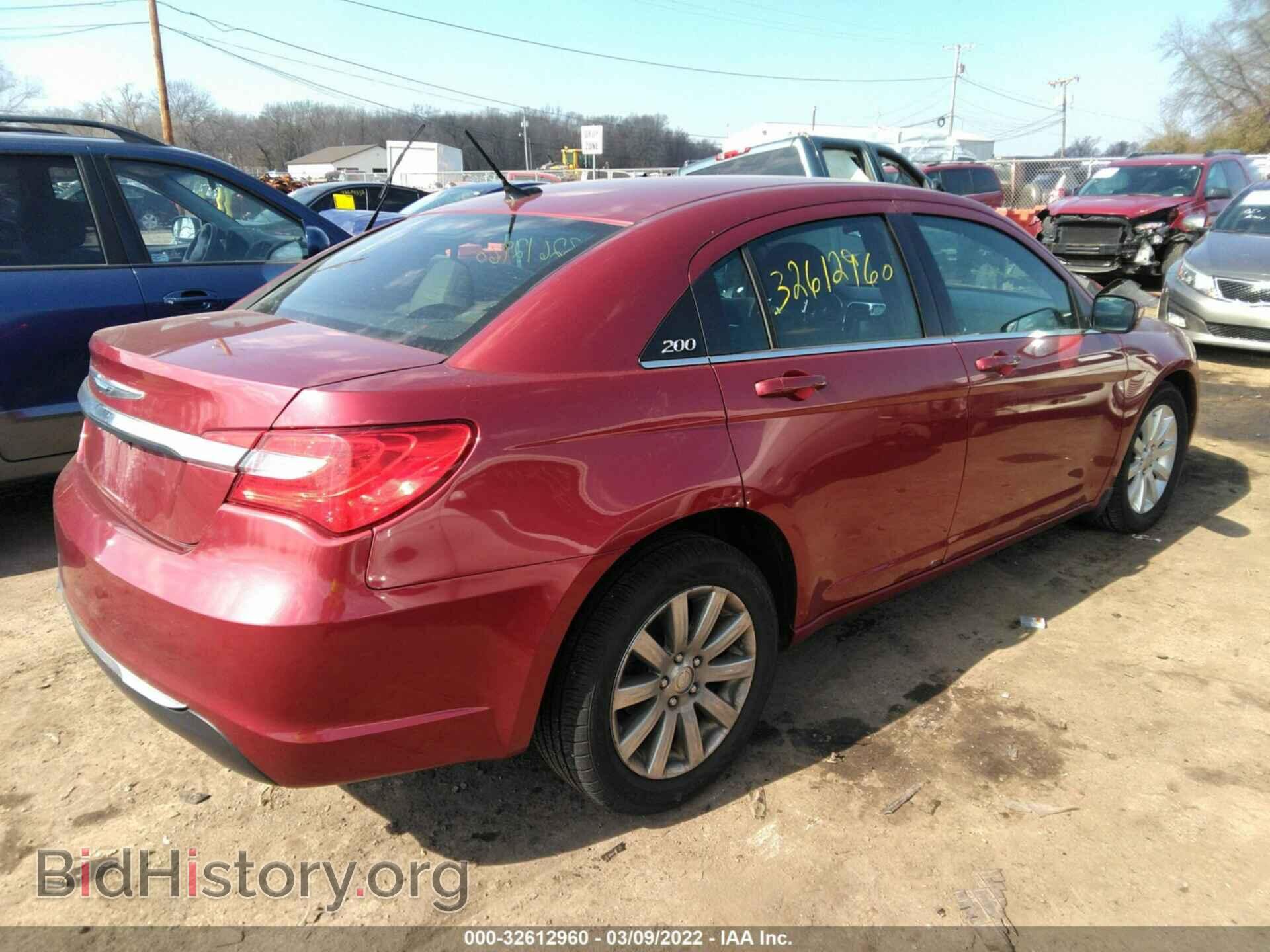 2011 CHRYSLER 200 - VIN: 1C3BC1FB2BN555234 - Фото 4