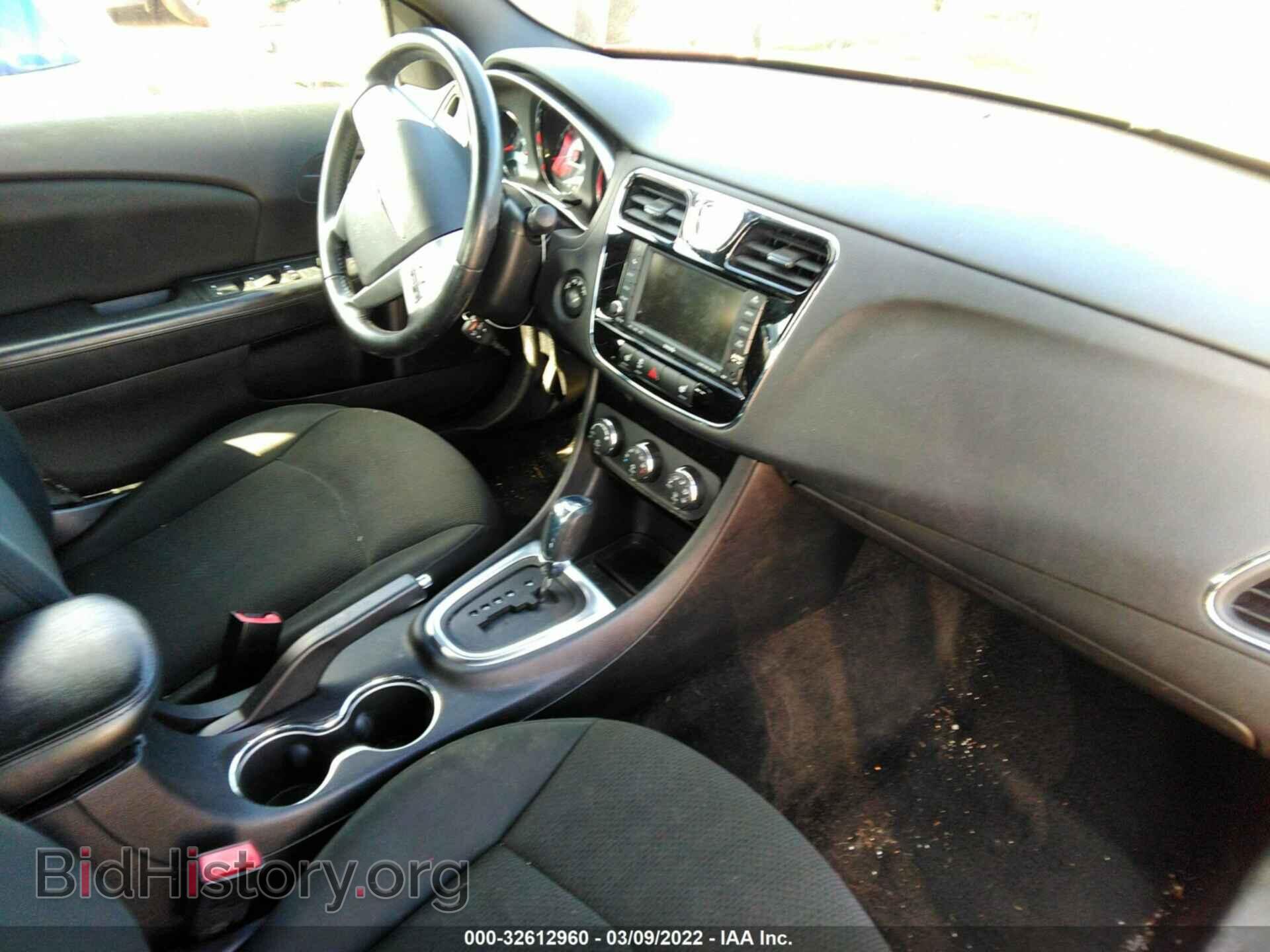2011 CHRYSLER 200 - VIN: 1C3BC1FB2BN555234 - Фото 5
