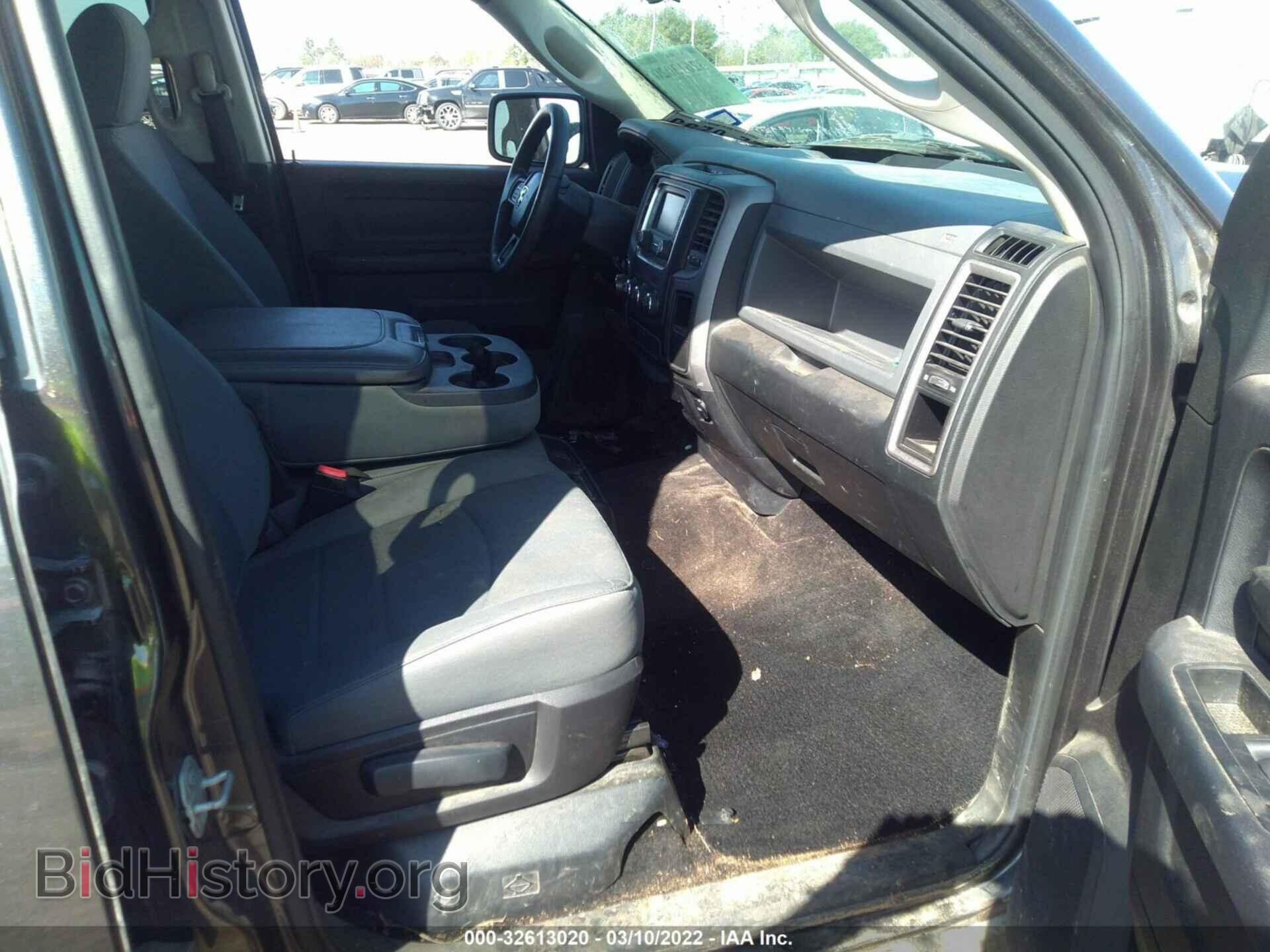 2016 RAM 1500 - VIN: 3C6RR7KT8GG302209 - Фото 5