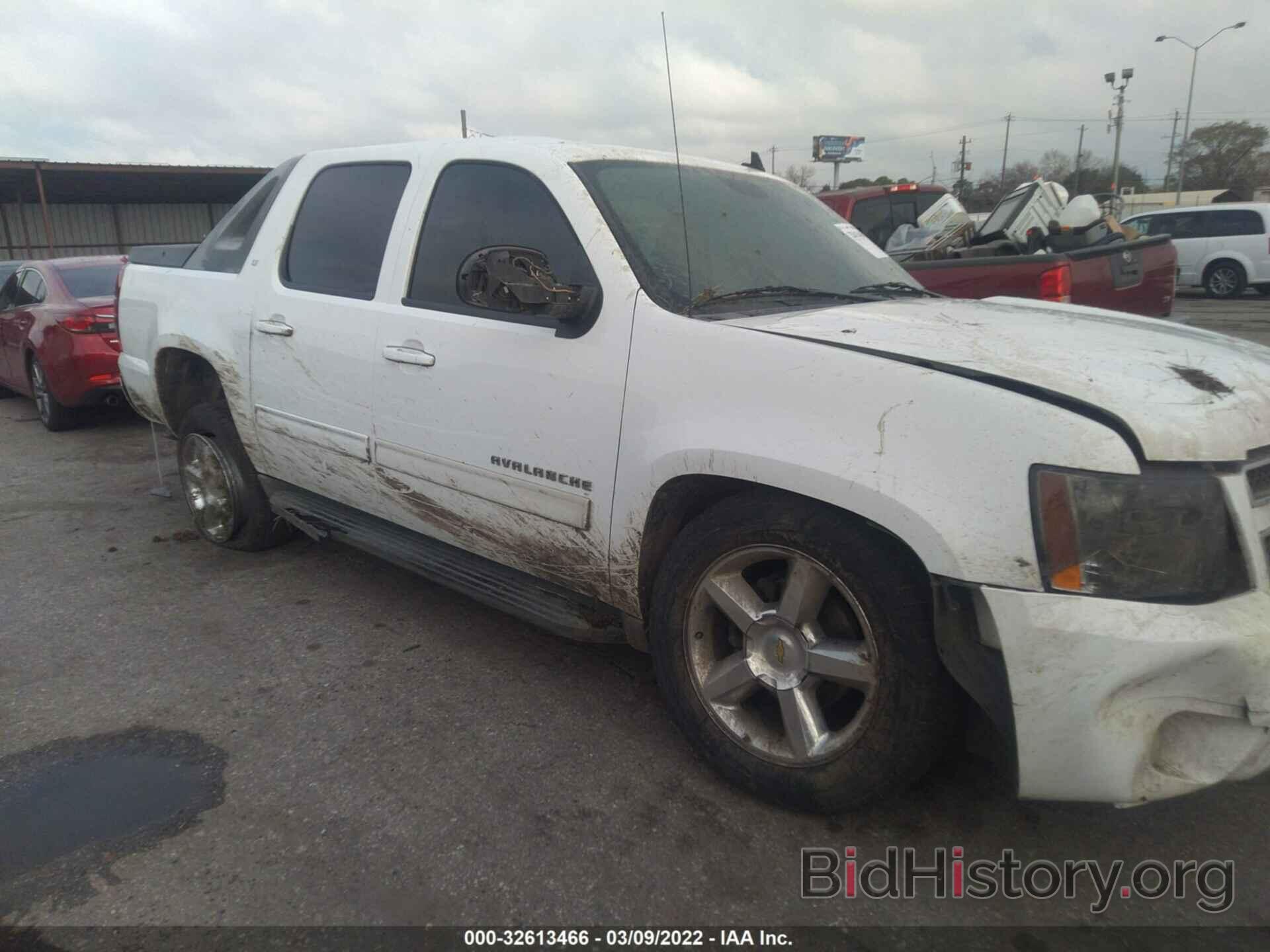 Photo 3GNNCFE03AG280574 - CHEVROLET AVALANCHE 2010