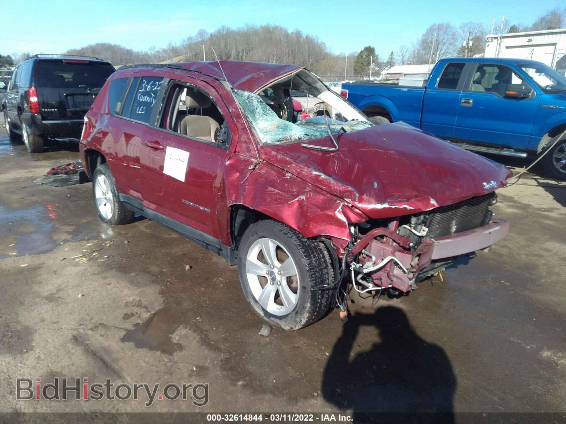 Photo 1J4NT1FA7BD208725 - JEEP COMPASS 2011