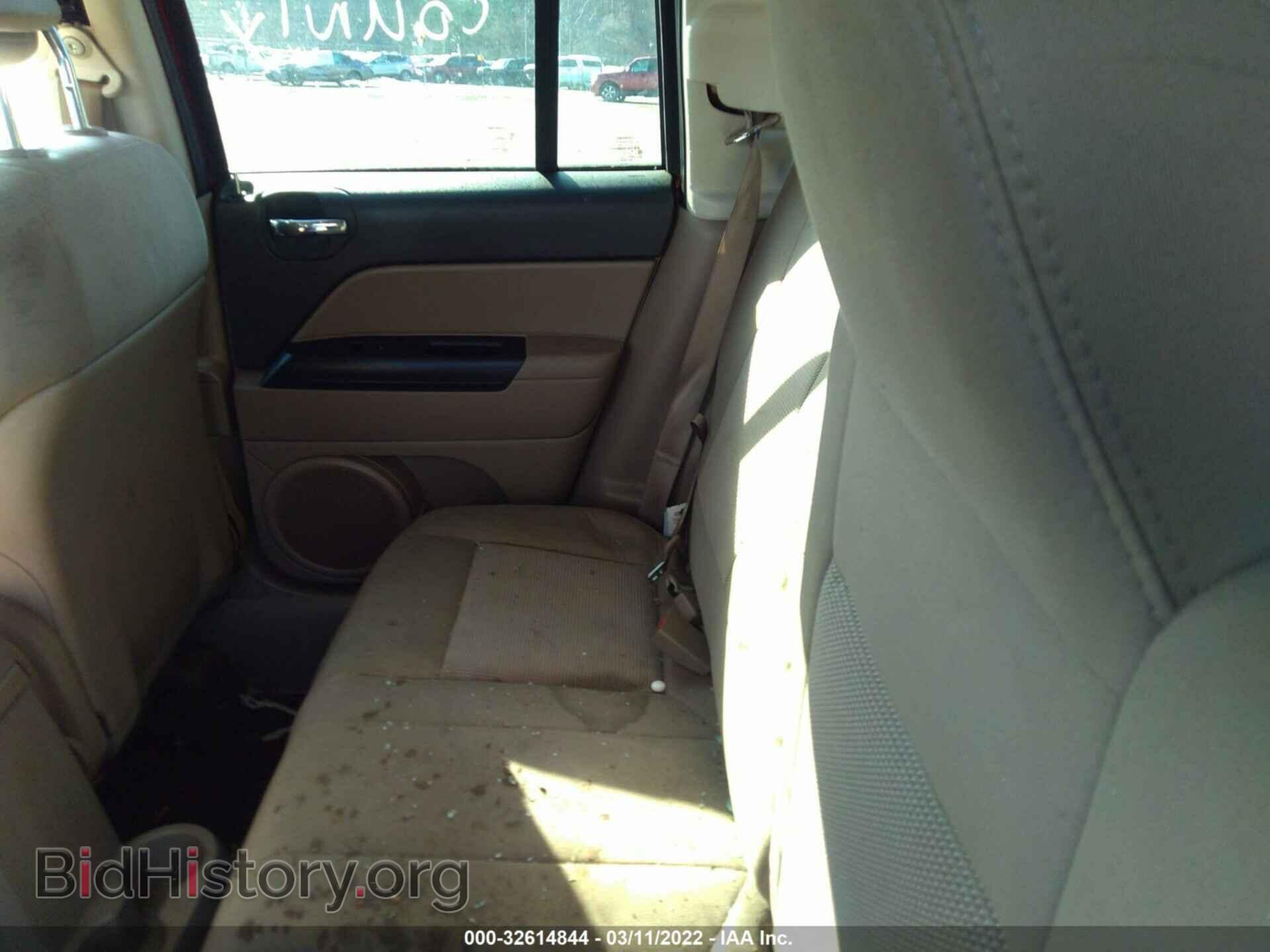 2011 JEEP COMPASS - VIN: 1J4NT1FA7BD208725 - Фото 8
