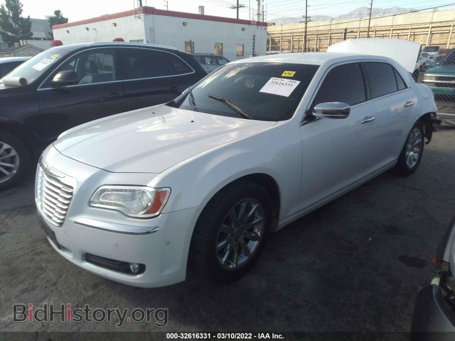 2013 CHRYSLER 300 - VIN: 2C3CCAET7DH727686 - Фото 2