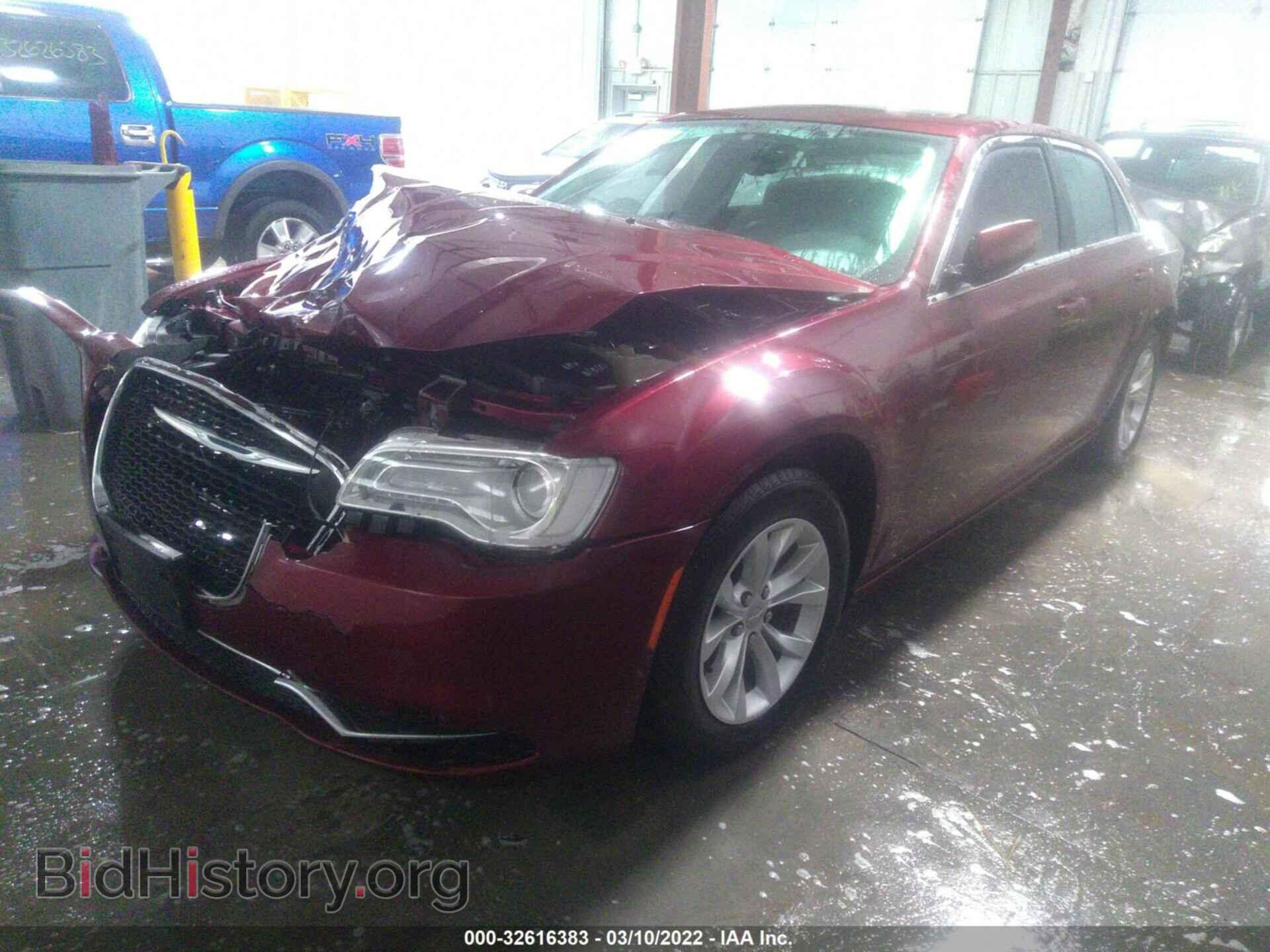 2016 CHRYSLER 300 - VIN: 2C3CCAAG0GH268577 - Фото 2